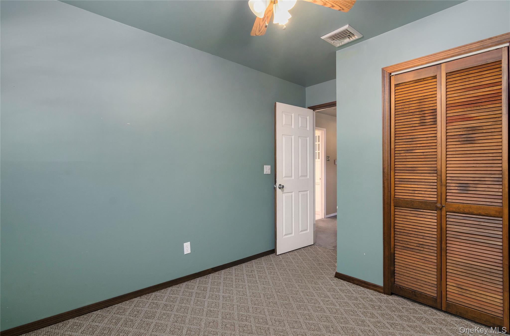 #20 photo, 122 Dougherty Avenue, Holbrook , NY 11741