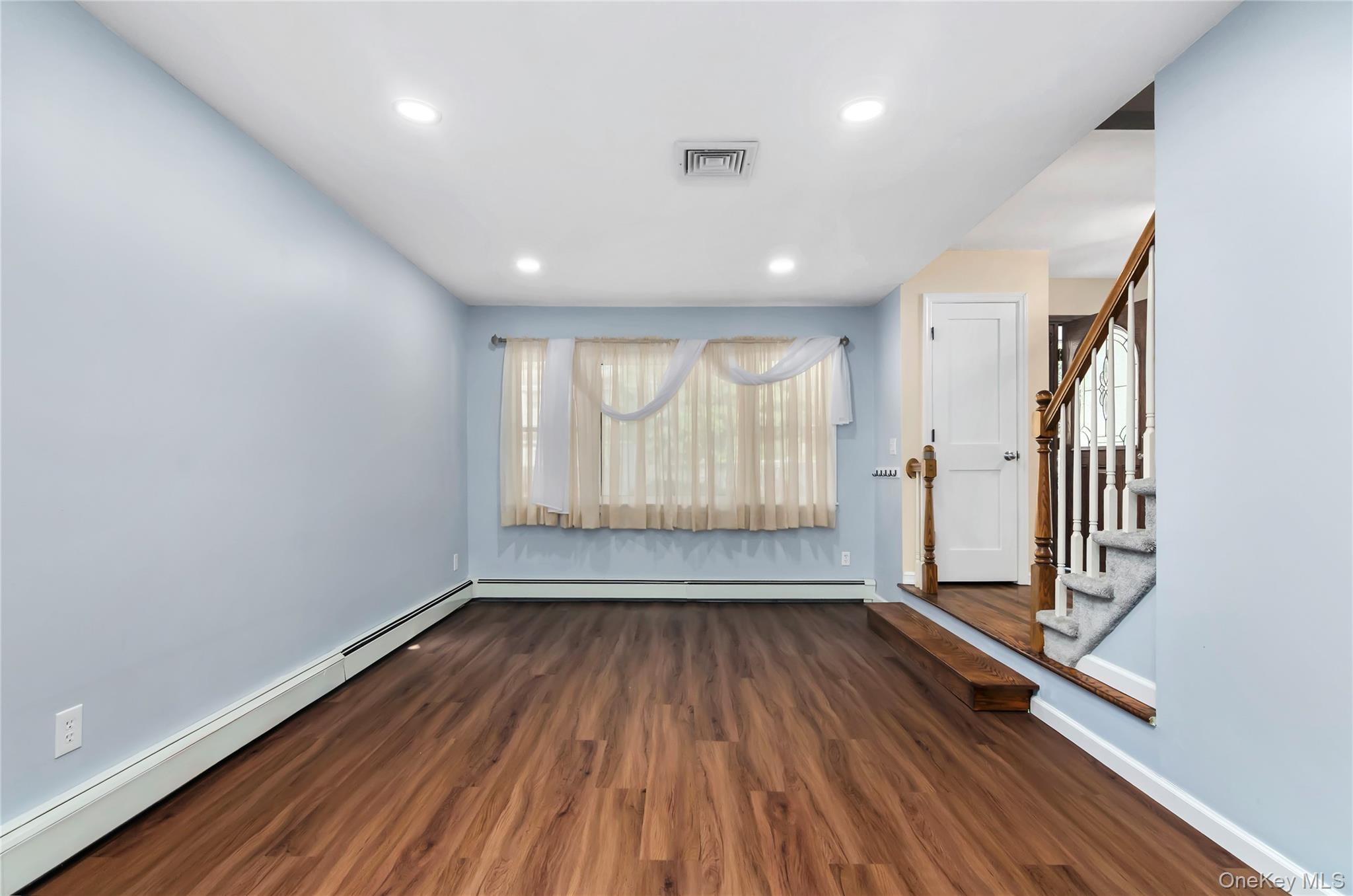 #5 photo, 122 Dougherty Avenue, Holbrook , NY 11741