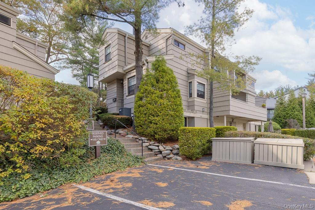 #1 photo, 152 Branchwood Lane, Nanuet , NY 10954