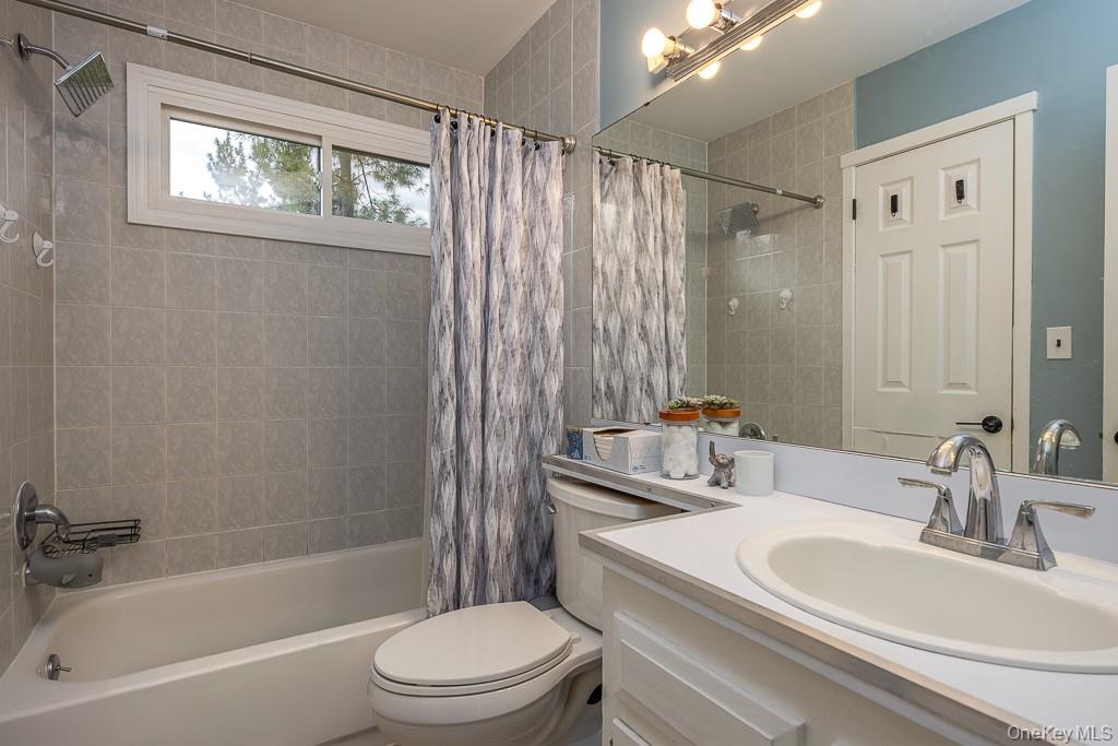 #15 photo, 152 Branchwood Lane, Nanuet , NY 10954