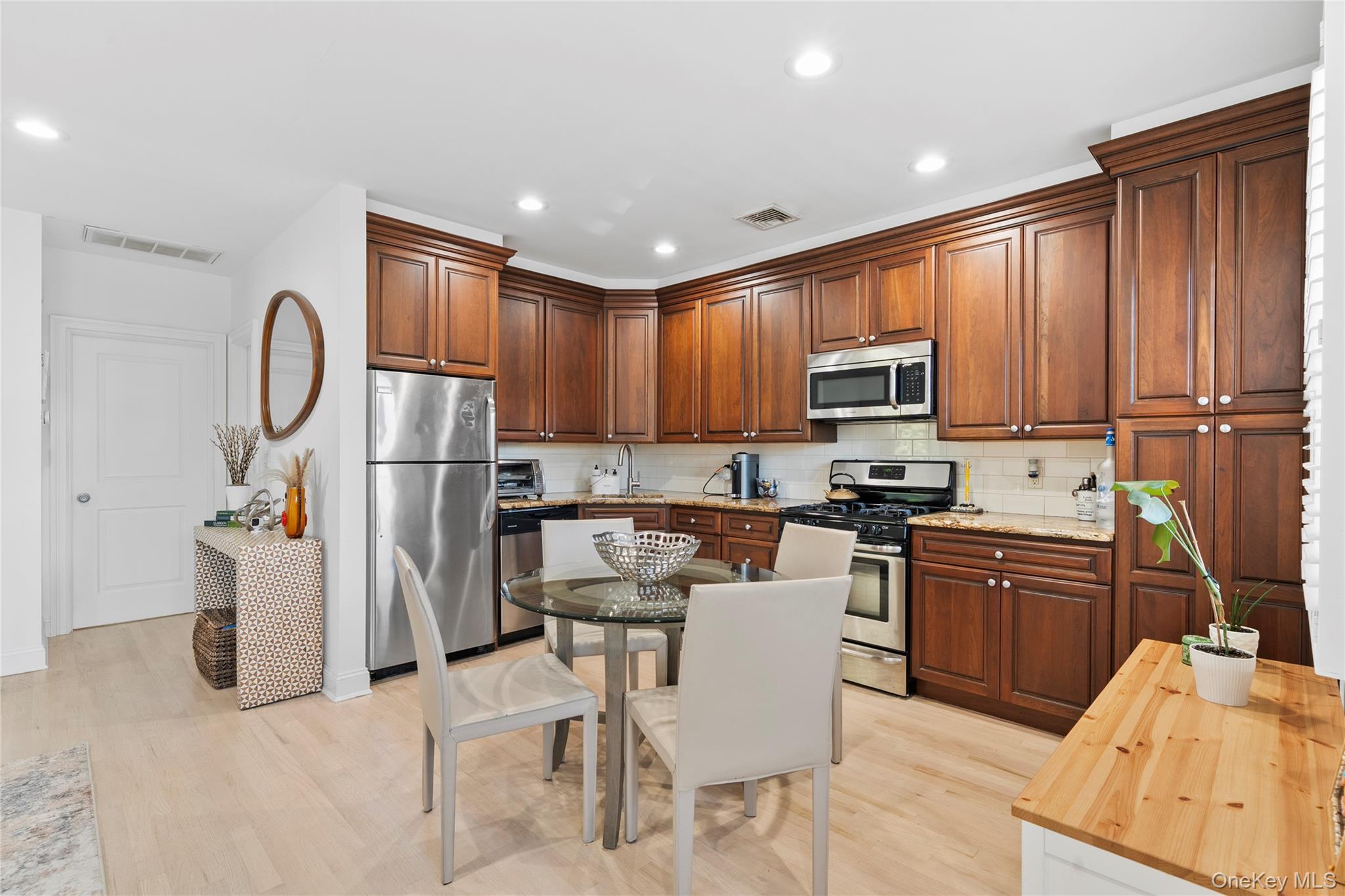 #7 photo, 18 Clark Street, Long Beach , NY 11561