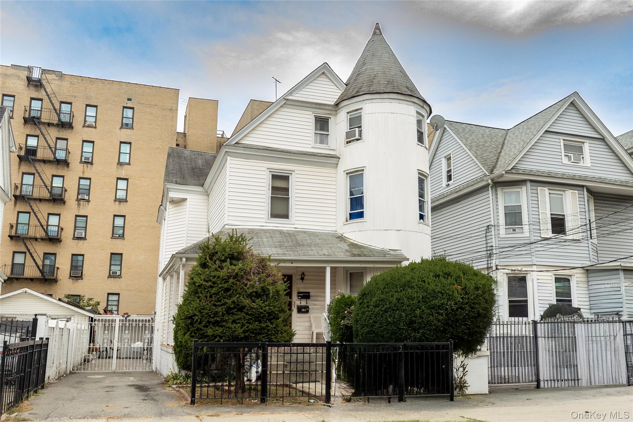#2 photo, 38 Carroll Street, Yonkers , NY 10705
