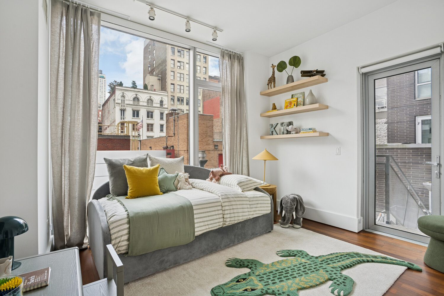 #10 photo, 163 W 18TH Street, マンハッタン Chelsea , NY 10011