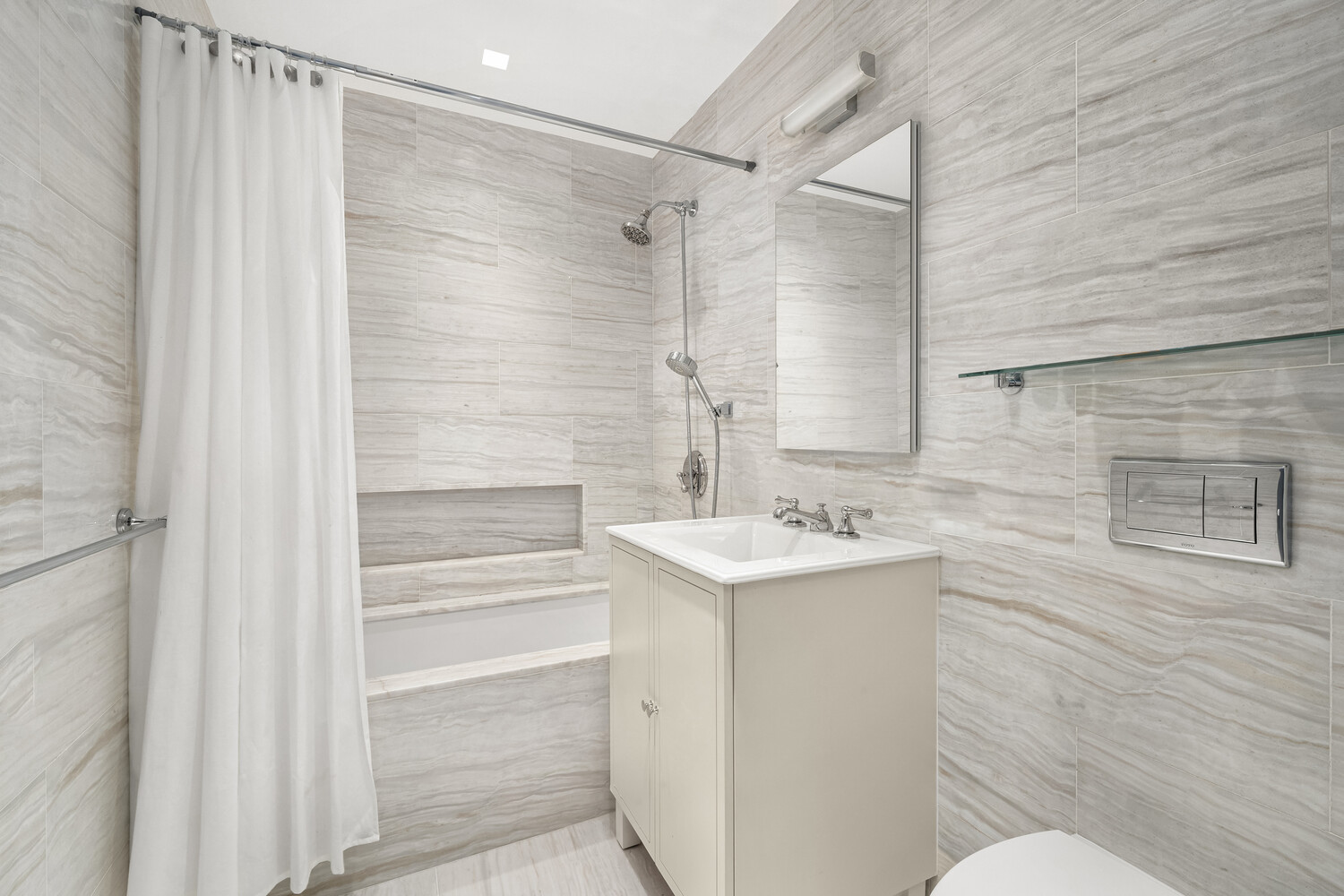 #12 photo, 181 E 65TH Street, Lenox Hill , NY 10065