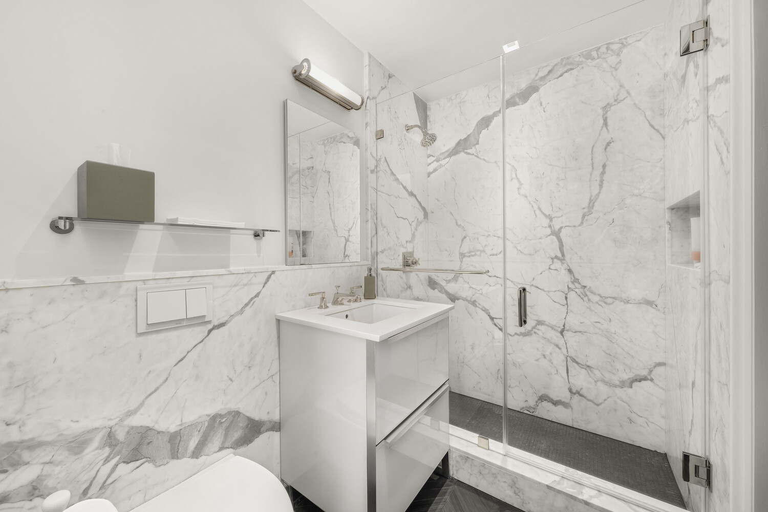 #7 photo, 181 E 65TH Street, Lenox Hill , NY 10065