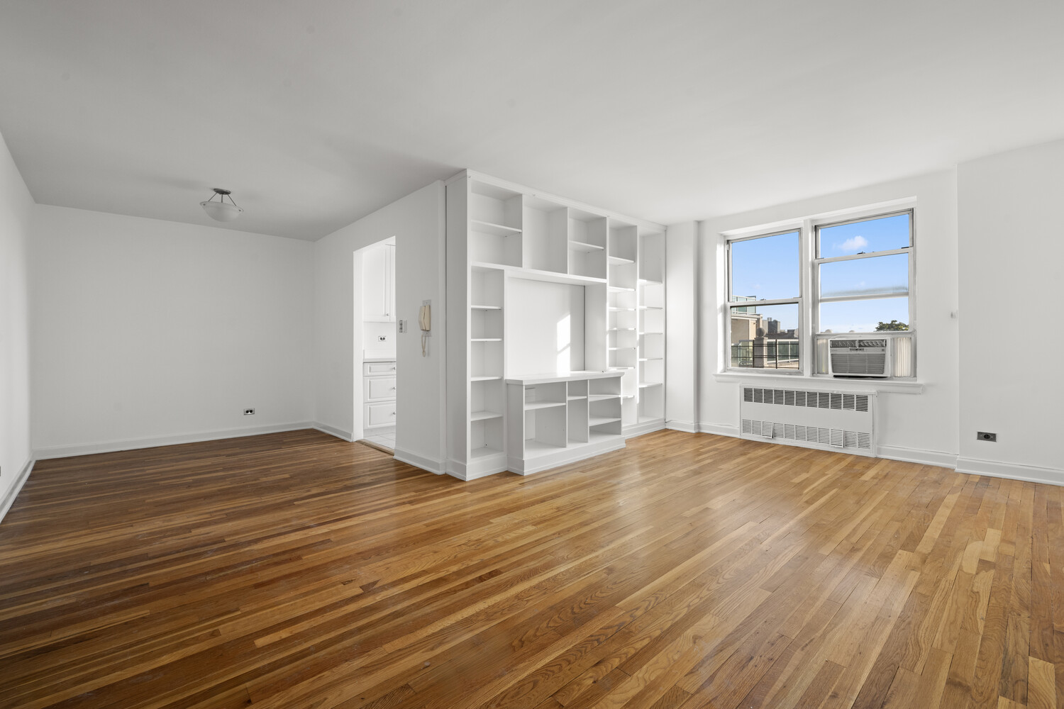 #4 photo, 3512 OXFORD Avenue, Central Riverdale , NY 10463