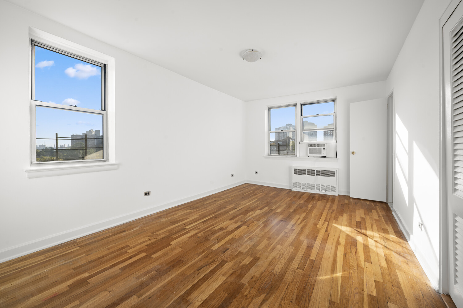 #9 photo, 3512 OXFORD Avenue, Central Riverdale , NY 10463