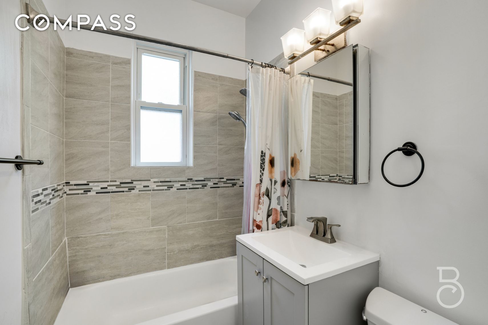 #5 photo, 37-09 20th Road, Astoria , NY 11105