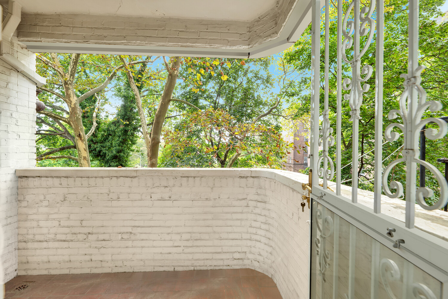 #12 photo, 1620 Ave I, ブルックリン区 Midwood , NY 11230