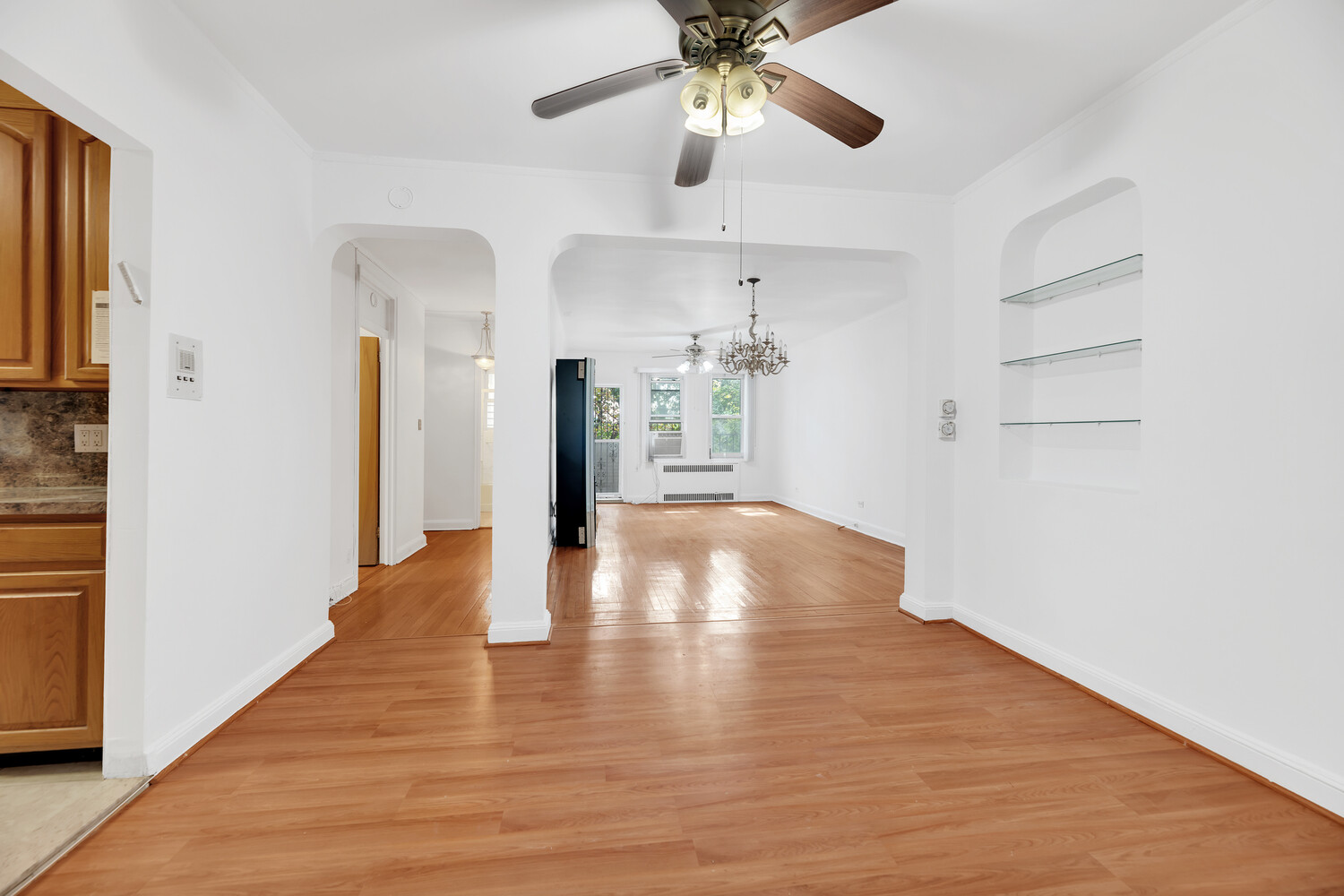 #2 photo, 1620 Ave I, ブルックリン区 Midwood , NY 11230