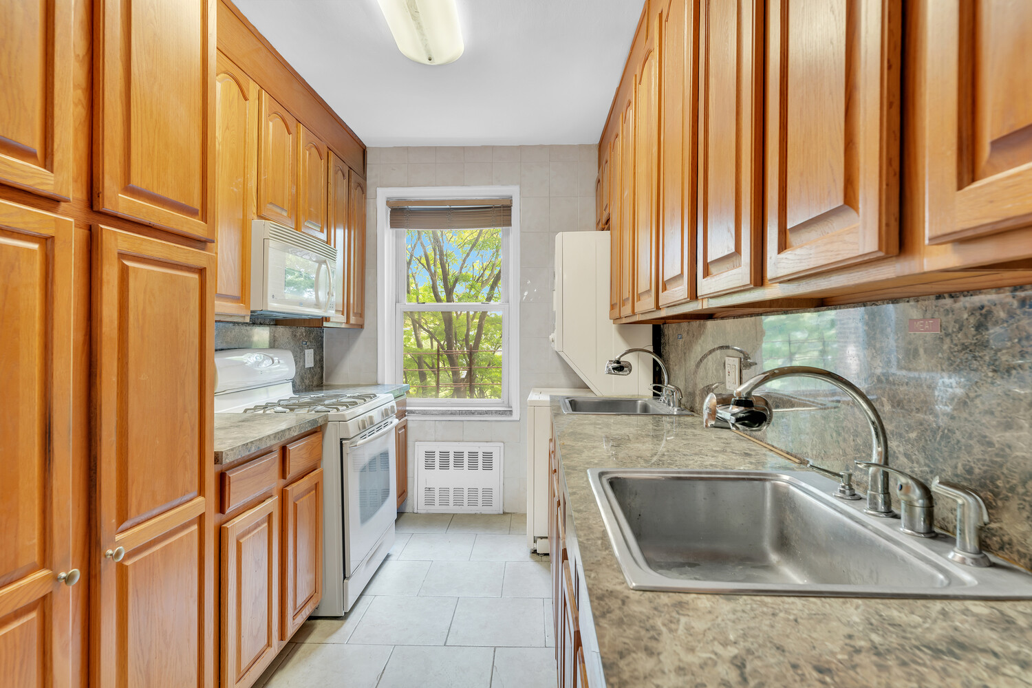 #5 photo, 1620 Ave I, ブルックリン区 Midwood , NY 11230