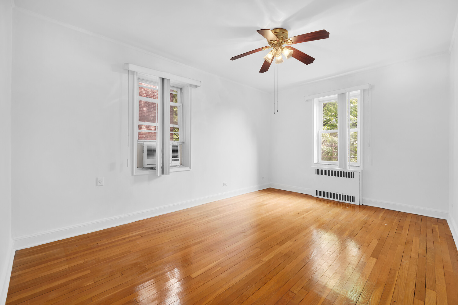 #7 photo, 1620 Ave I, ブルックリン区 Midwood , NY 11230