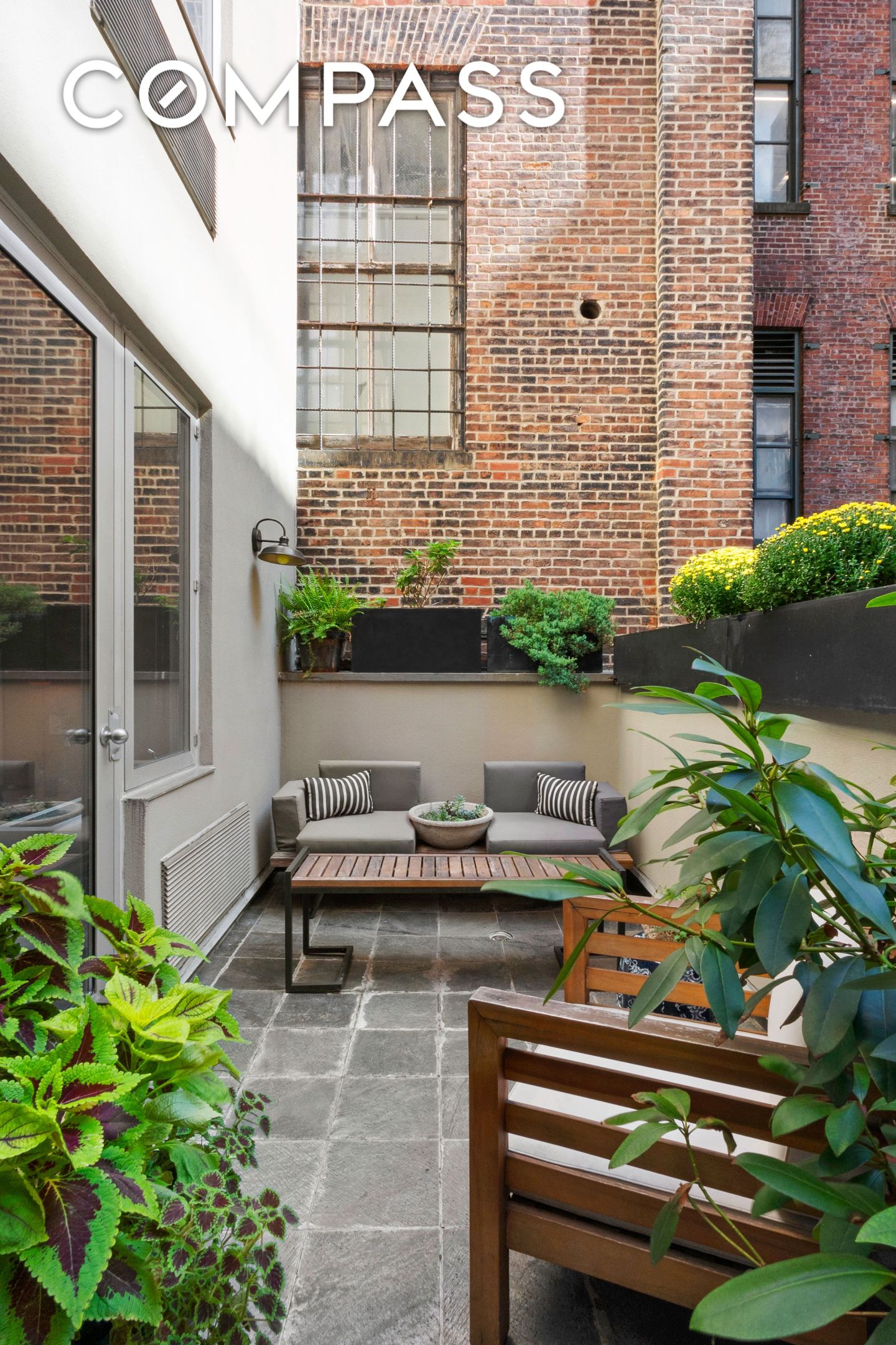 #15 photo, 116 W 22nd Street, Chelsea , NY 10011