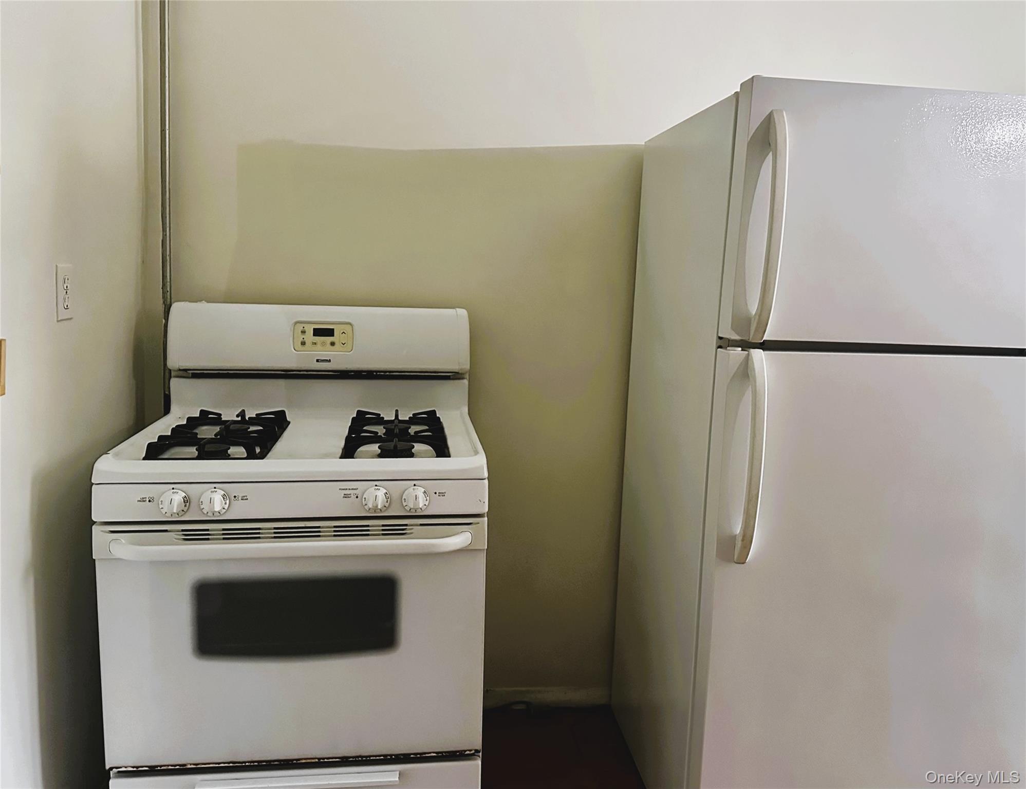 #4 photo, 5353 72nd Street, Maspeth , NY 11378