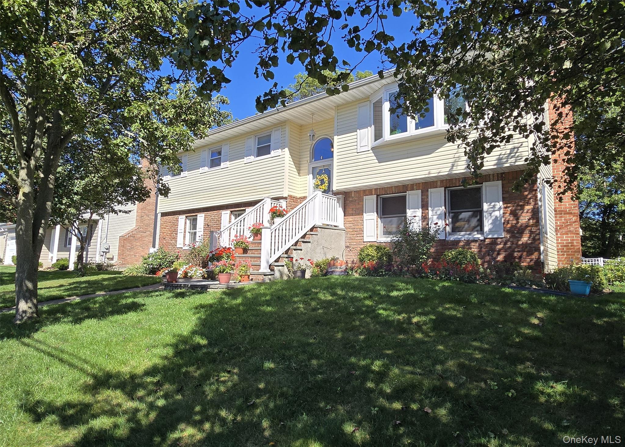 #1 photo, 70 Parkside Street, Holbrook , NY 11741