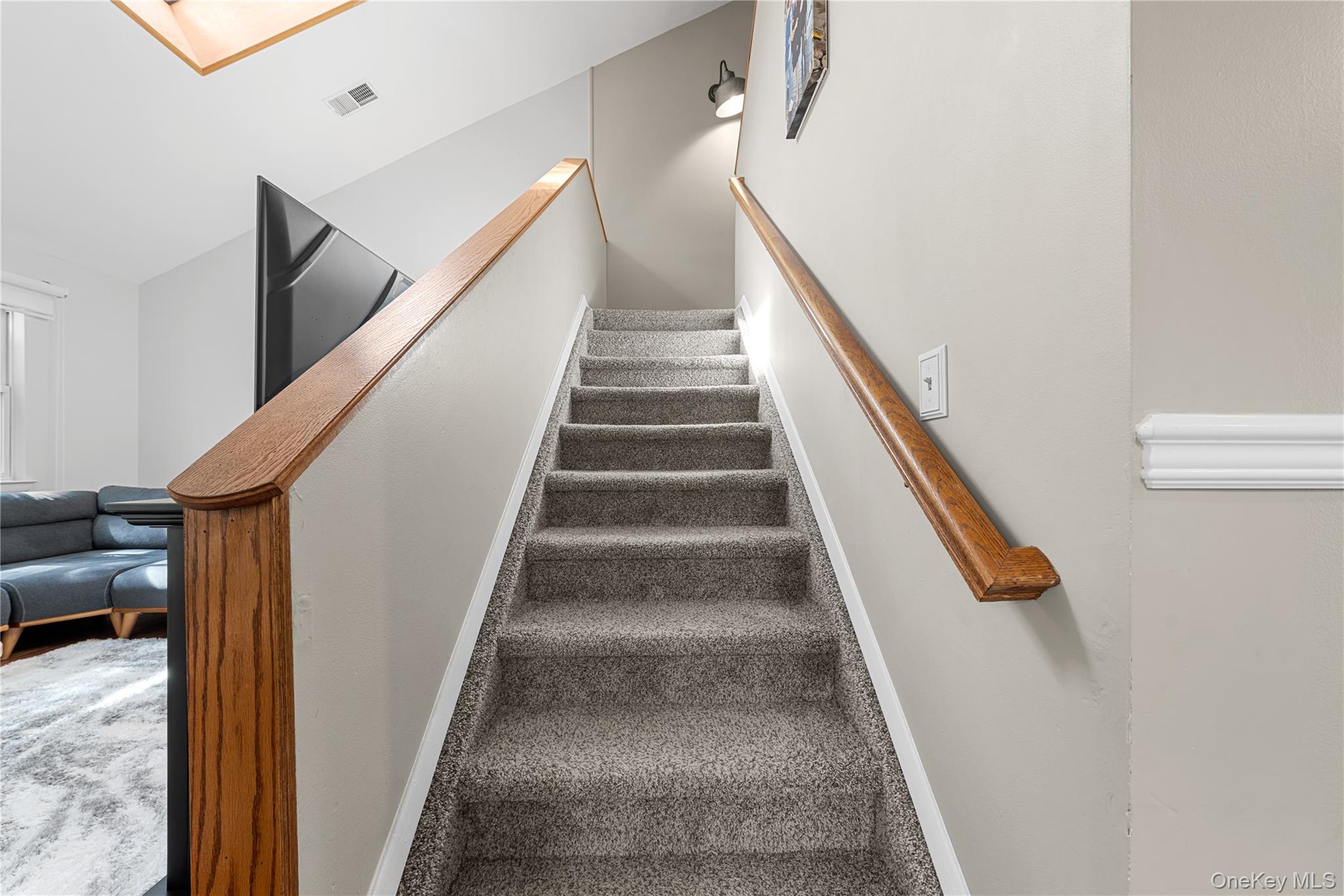 #17 photo, 18 Lindsey Court, サフォーク郡 Holtsville , NY 11742