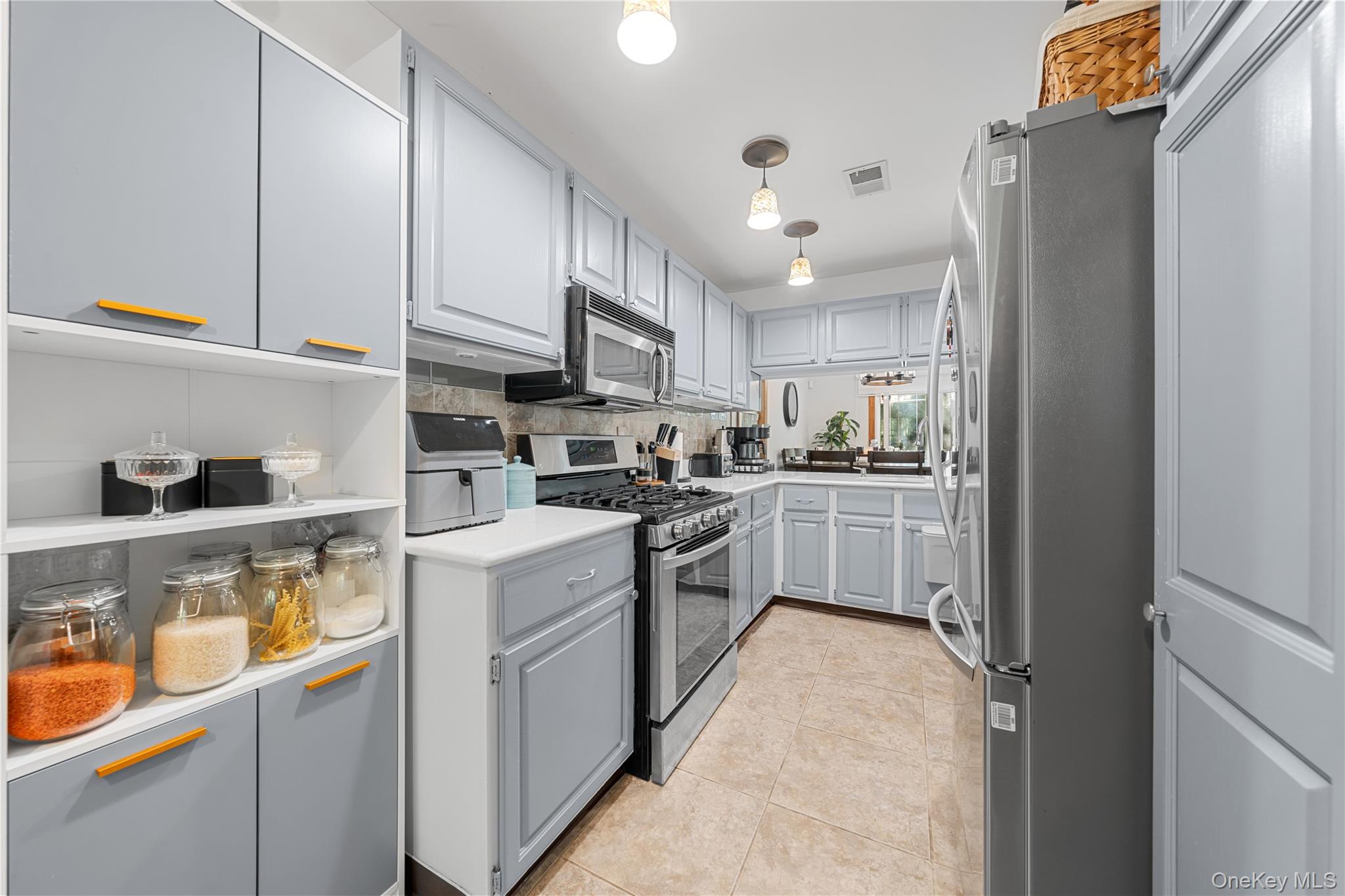 #9 photo, 18 Lindsey Court, サフォーク郡 Holtsville , NY 11742