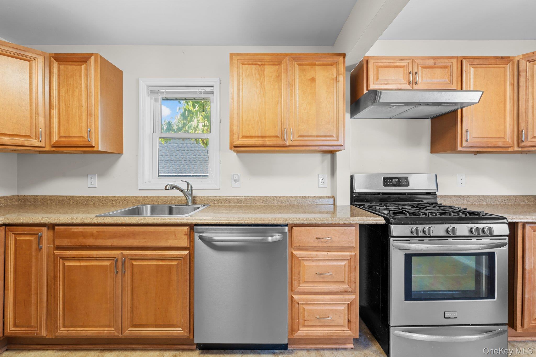 #11 photo, 109 Laurel Street, Patchogue , NY 11772