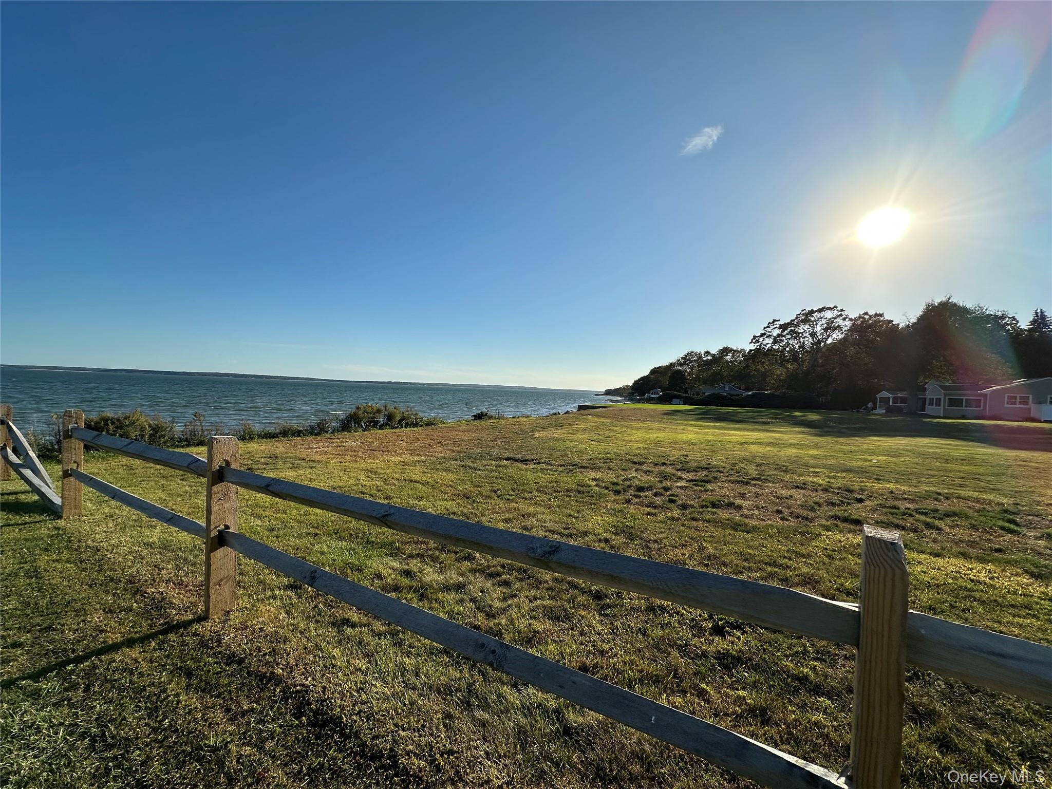 #5 photo, 1425 Laurelwood Drive, サフォーク郡 Laurel , NY 11948