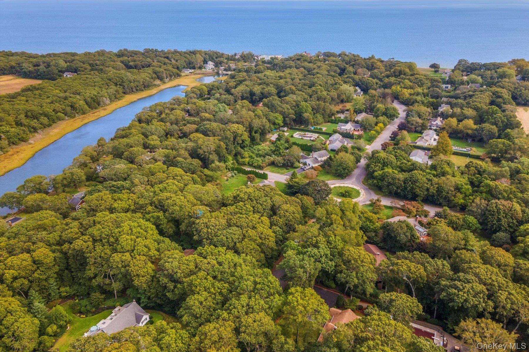 #9 photo, 1425 Laurelwood Drive, サフォーク郡 Laurel , NY 11948