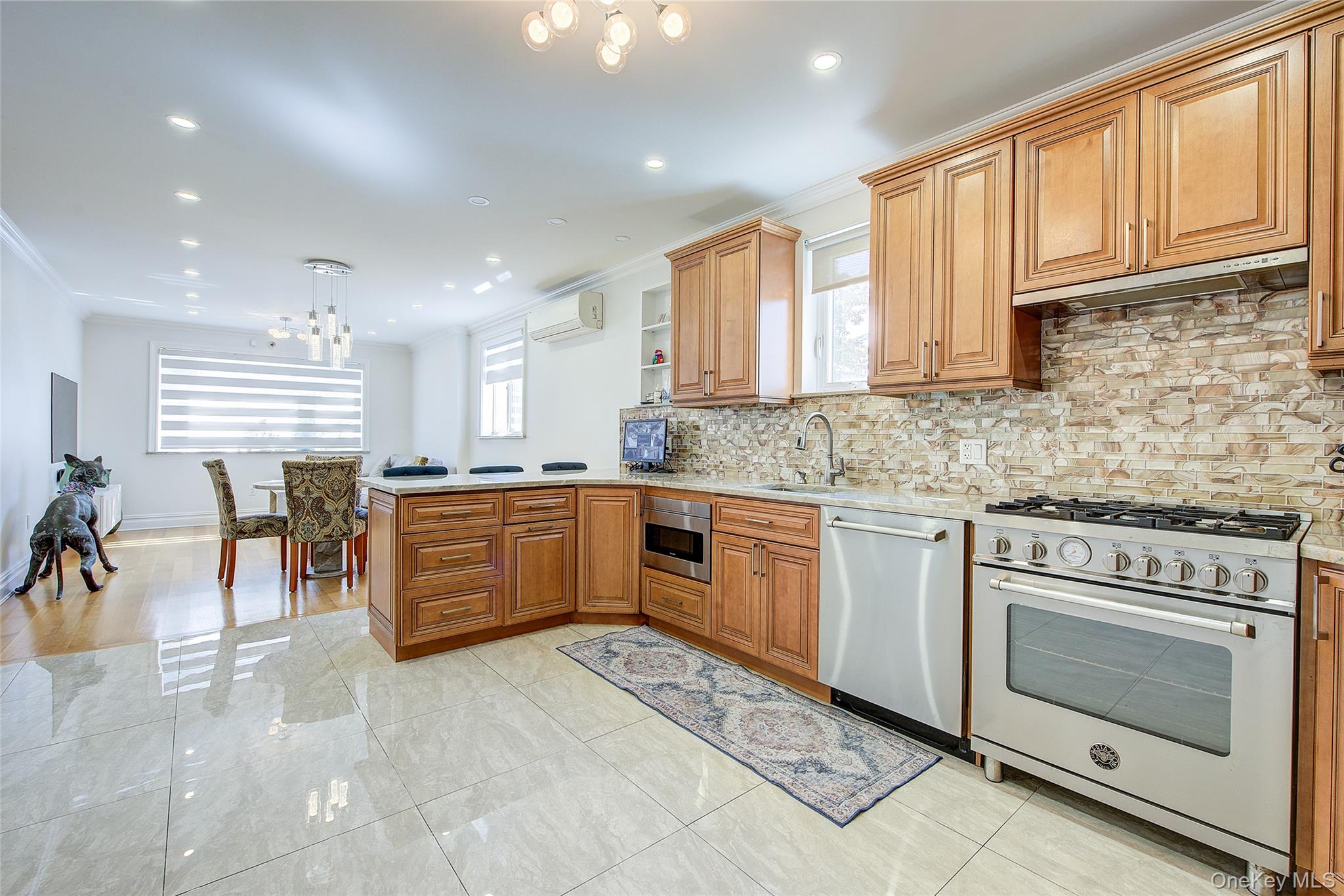 #11 photo, 85-21 56th Avenue, Elmhurst , NY 11373