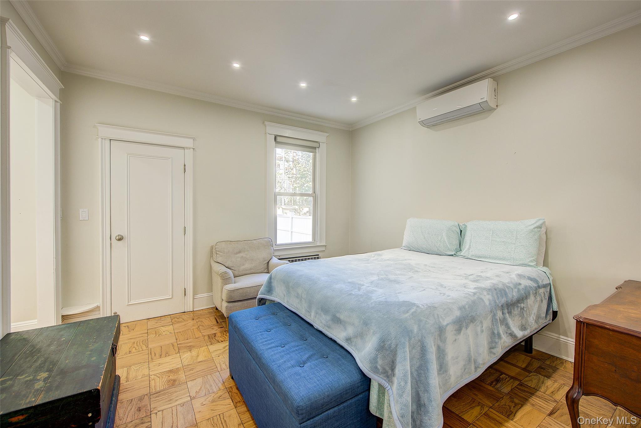 #16 photo, 85-21 56th Avenue, Elmhurst , NY 11373