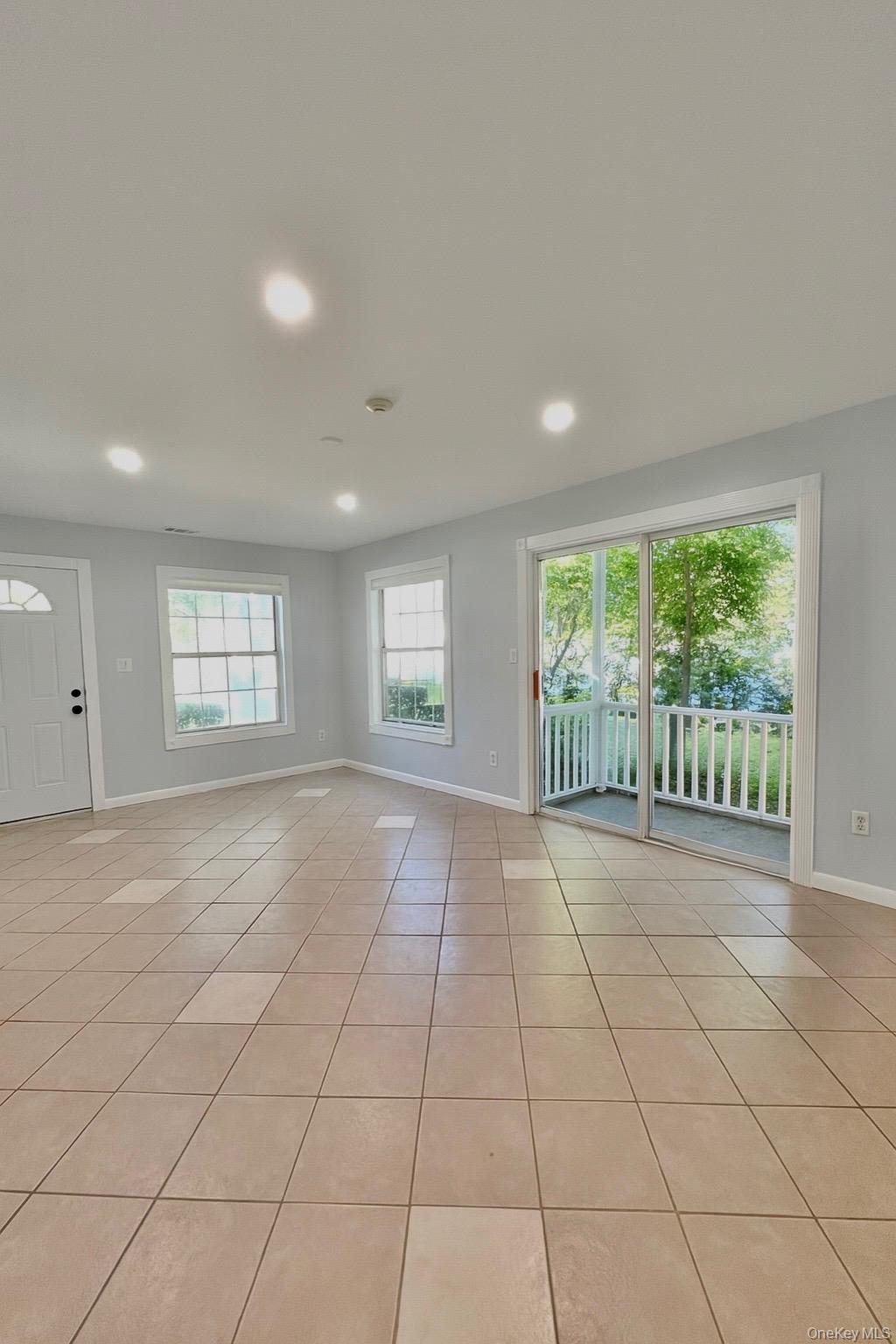 #5 photo, 263 Fairview Circle, 东长岛 Middle Island , NY 11953