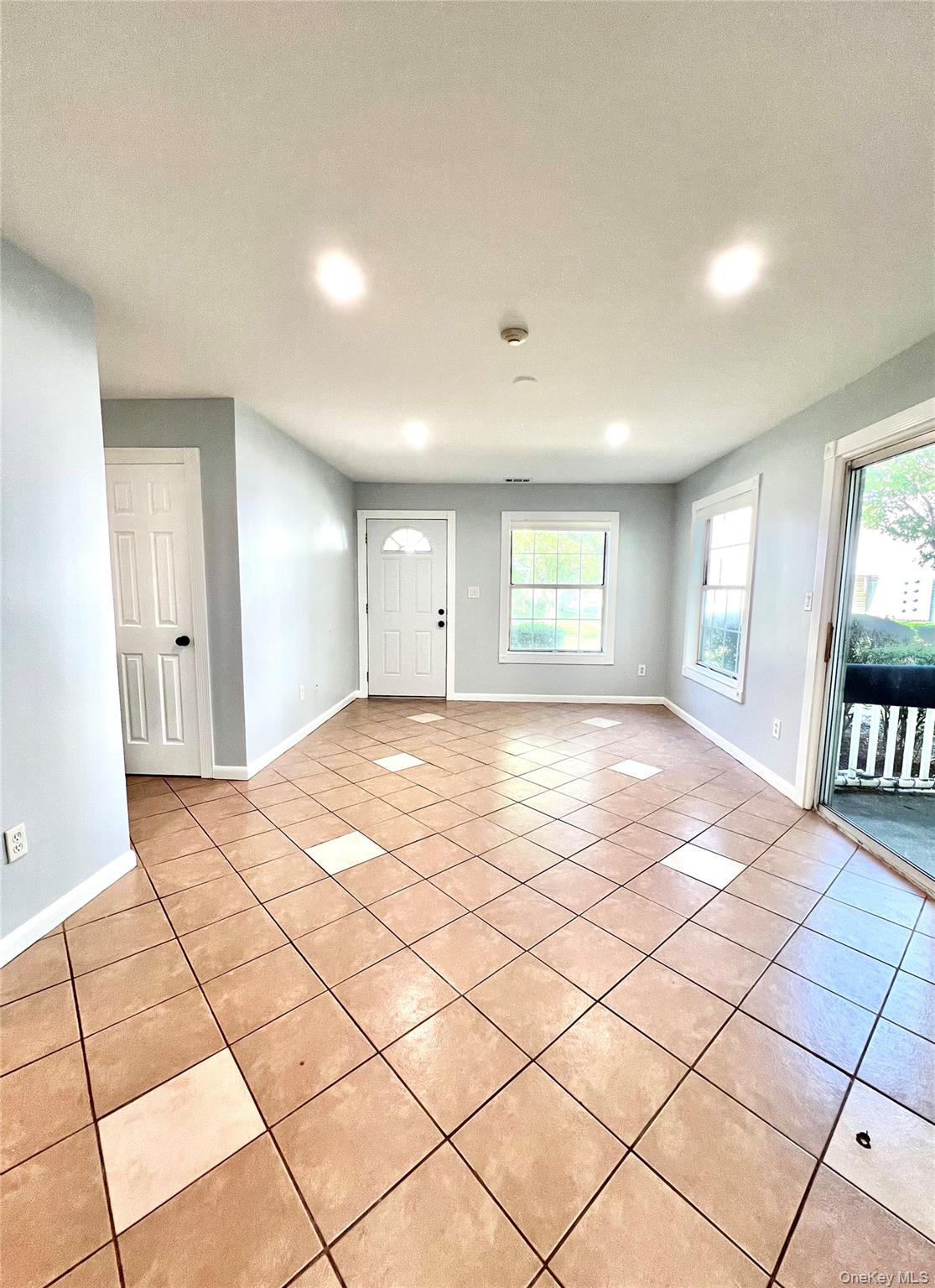 #6 photo, 263 Fairview Circle, 东长岛 Middle Island , NY 11953