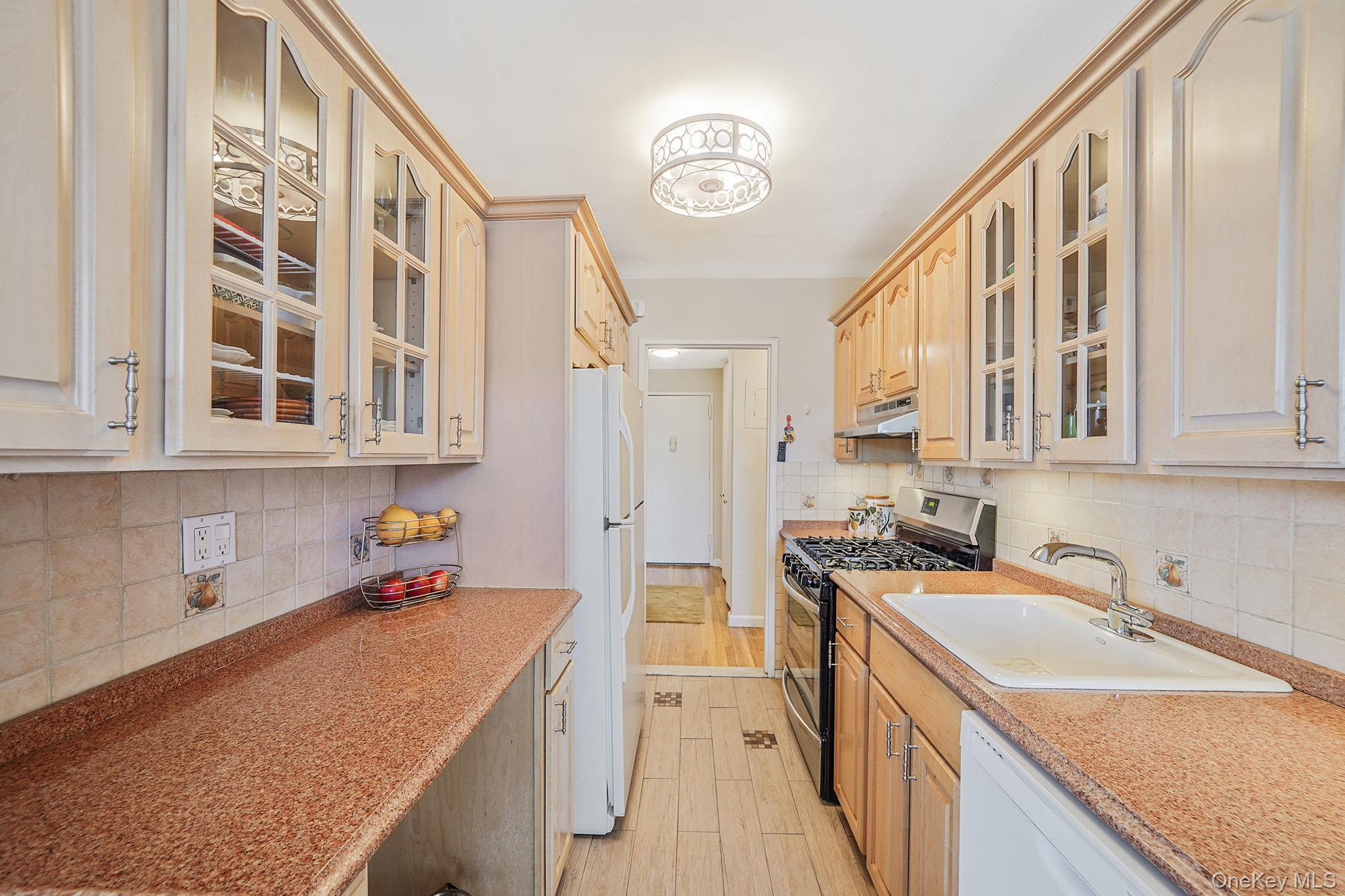 #20 photo, 8509 151st Avenue, Howard Beach , NY 11414