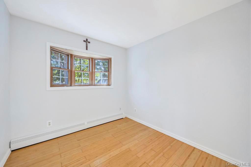 #7 photo, 36 7th Avenue, Brentwood , NY 11717