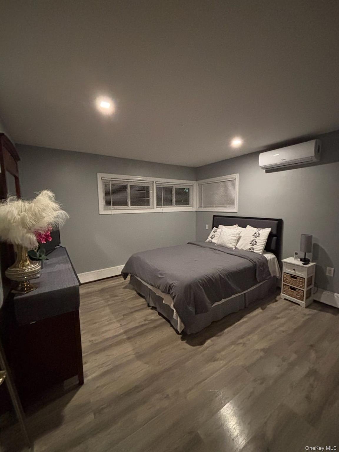 #13 photo, 25 Arcadia Lane, Hicksville , NY 11801