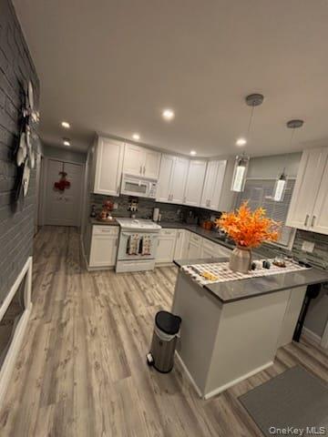 #7 photo, 25 Arcadia Lane, Hicksville , NY 11801