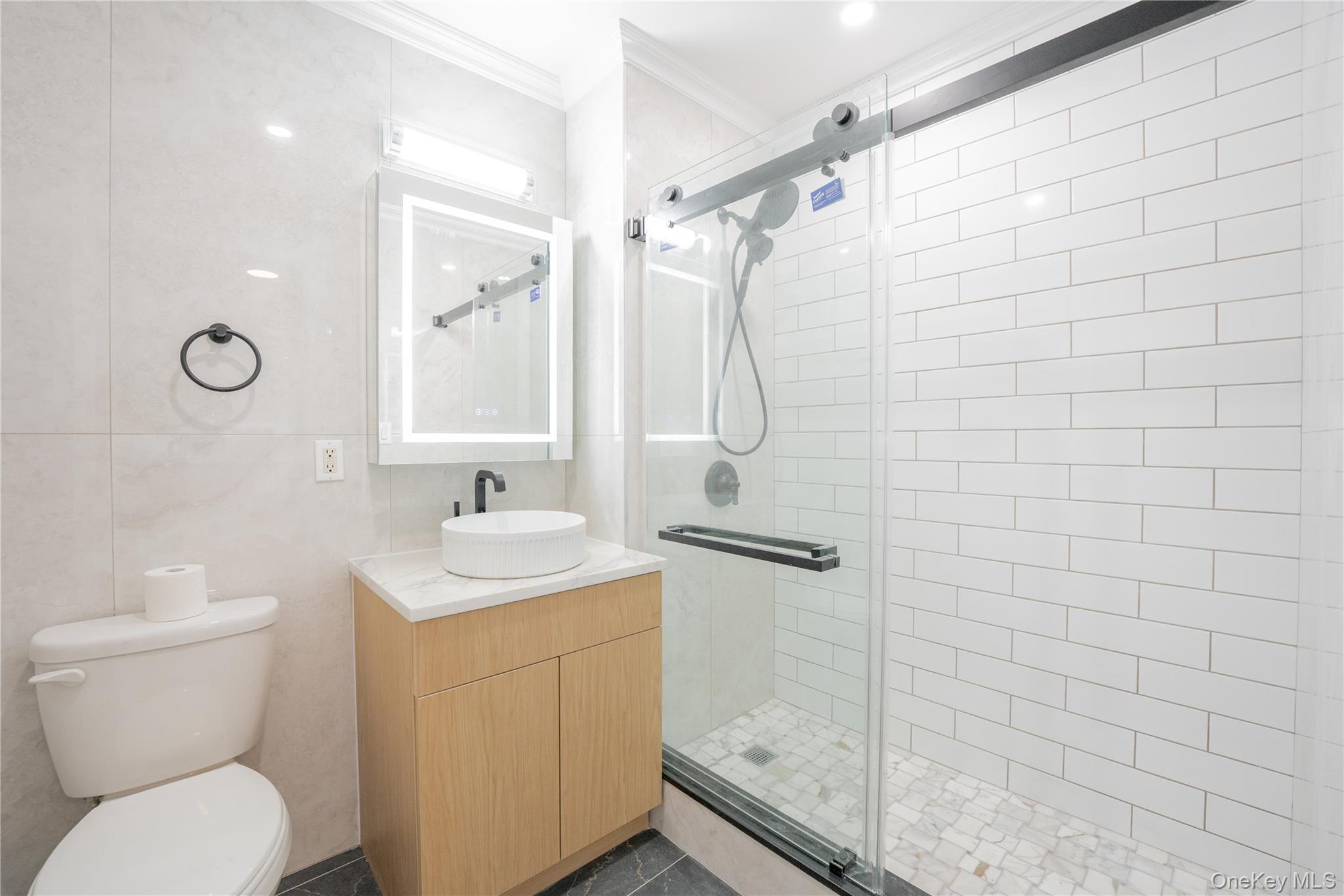 #9 photo, 14-34 110th Street, クイーンズ区 College Point , NY 11356