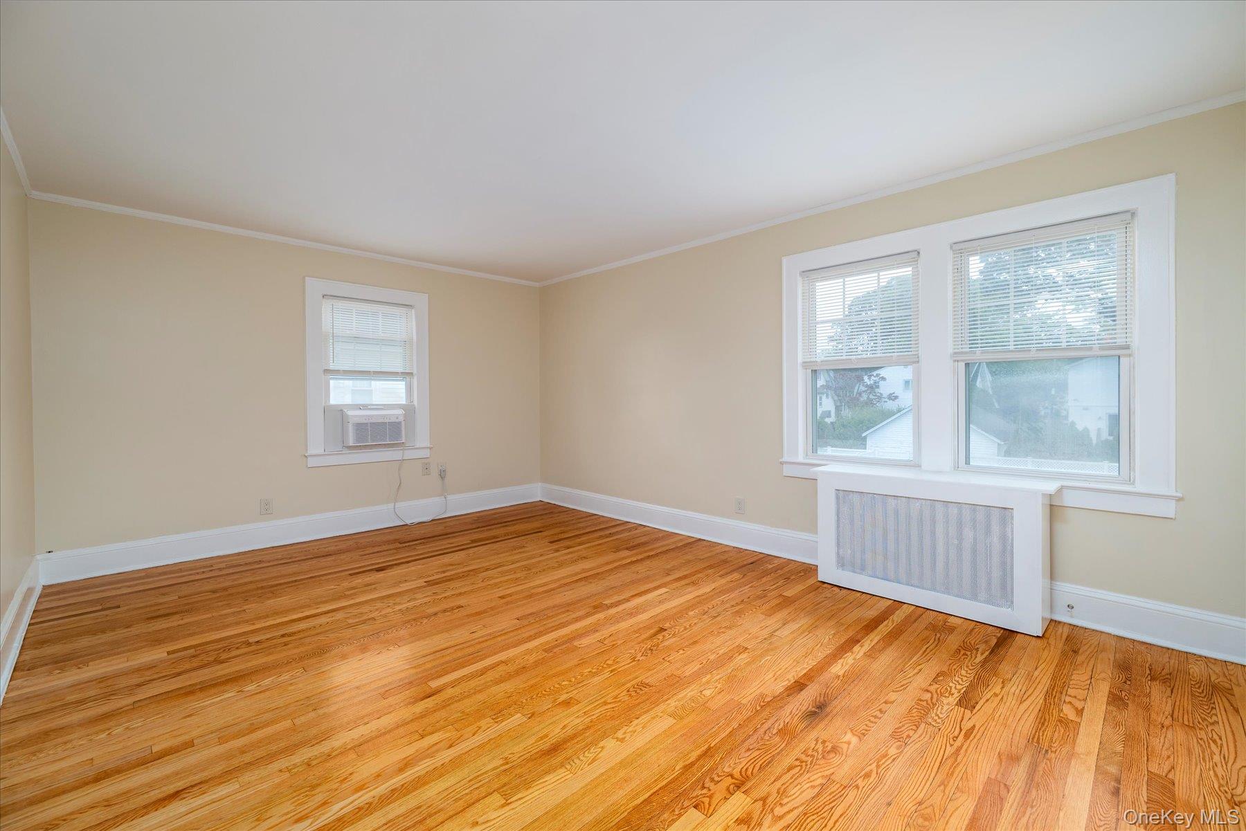 #6 photo, 25 Aldred, Rockville Centre , NY 11570