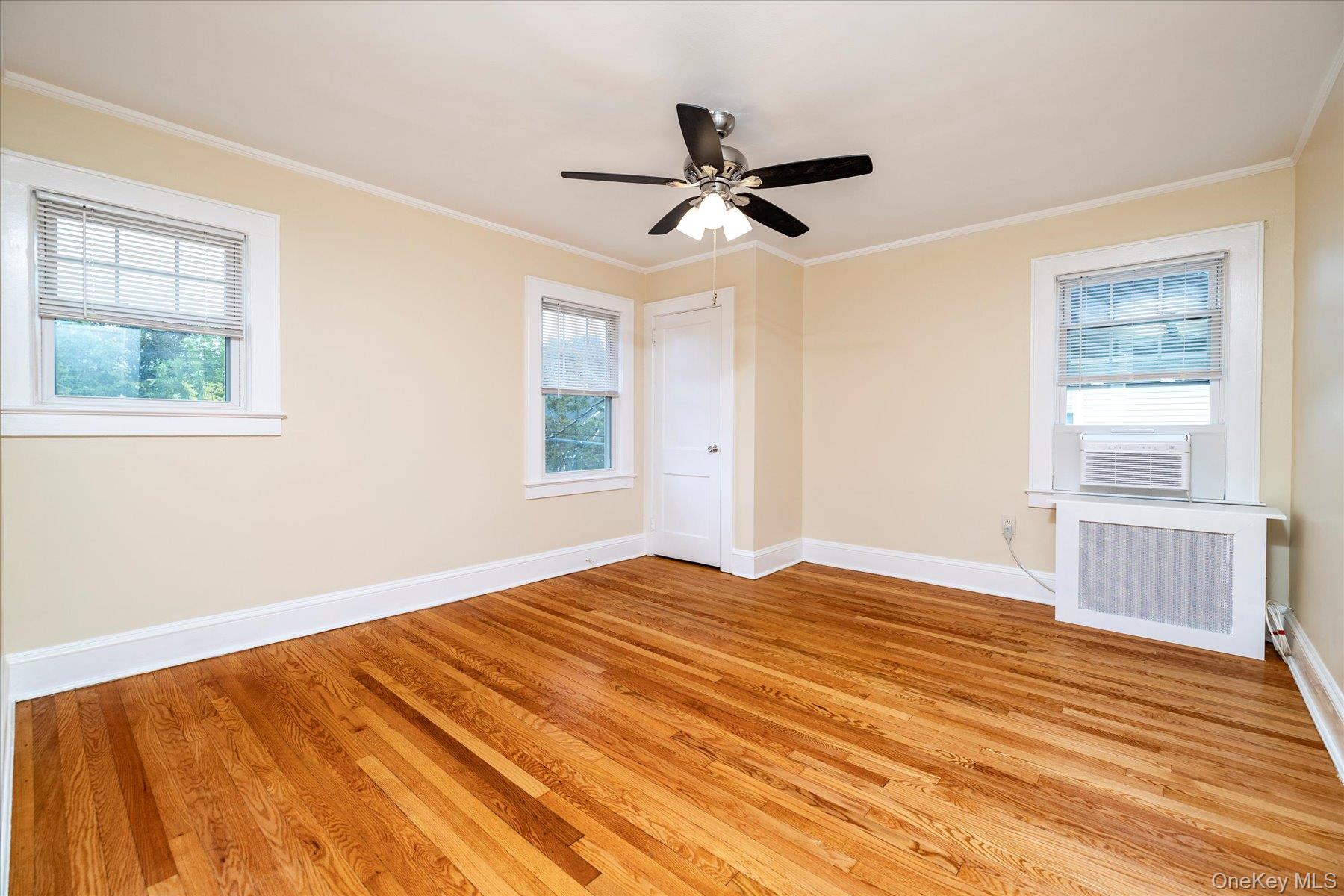 #8 photo, 25 Aldred, Rockville Centre , NY 11570