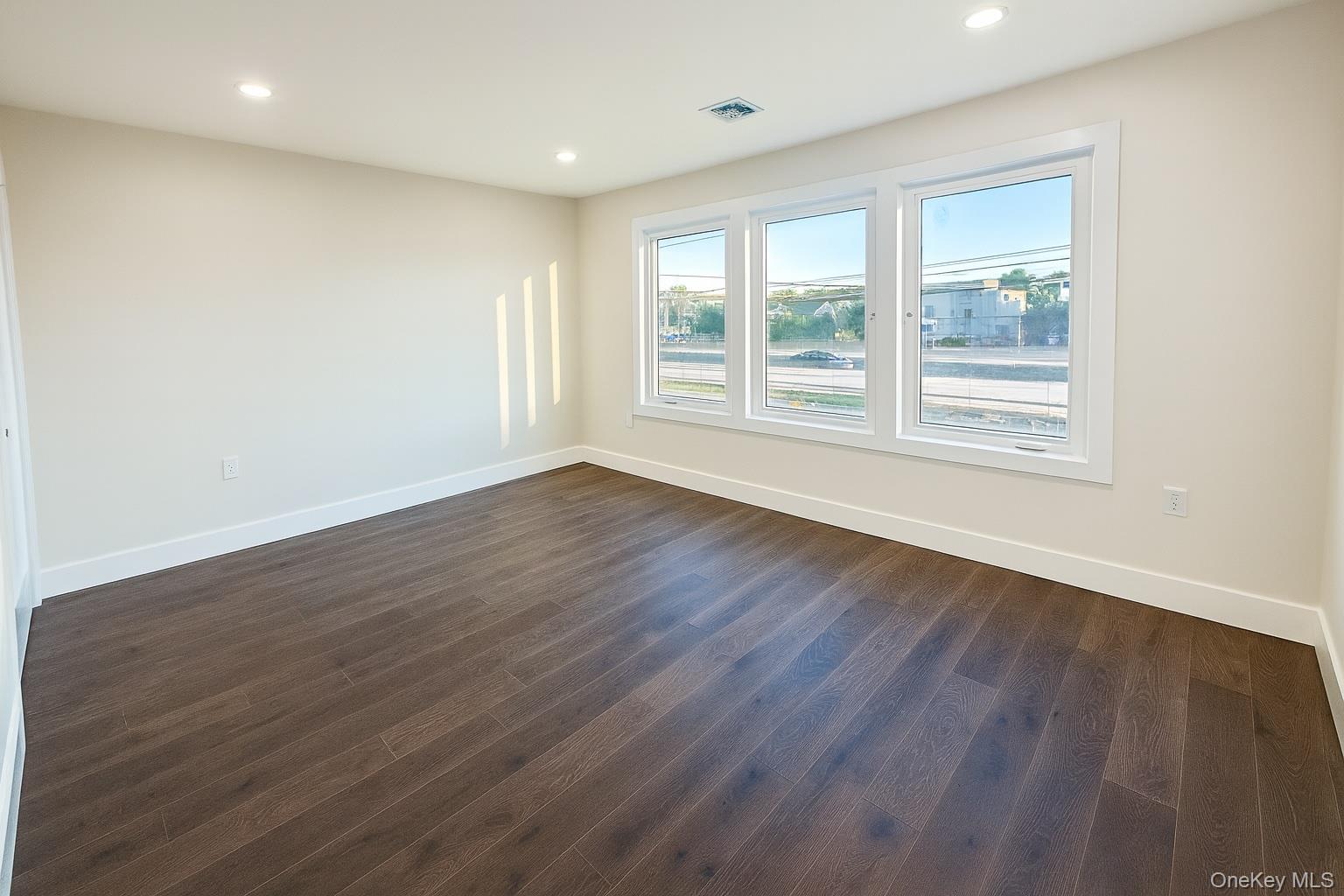 #9 photo, 437 Sunrise Highway, West Babylon , NY 11704