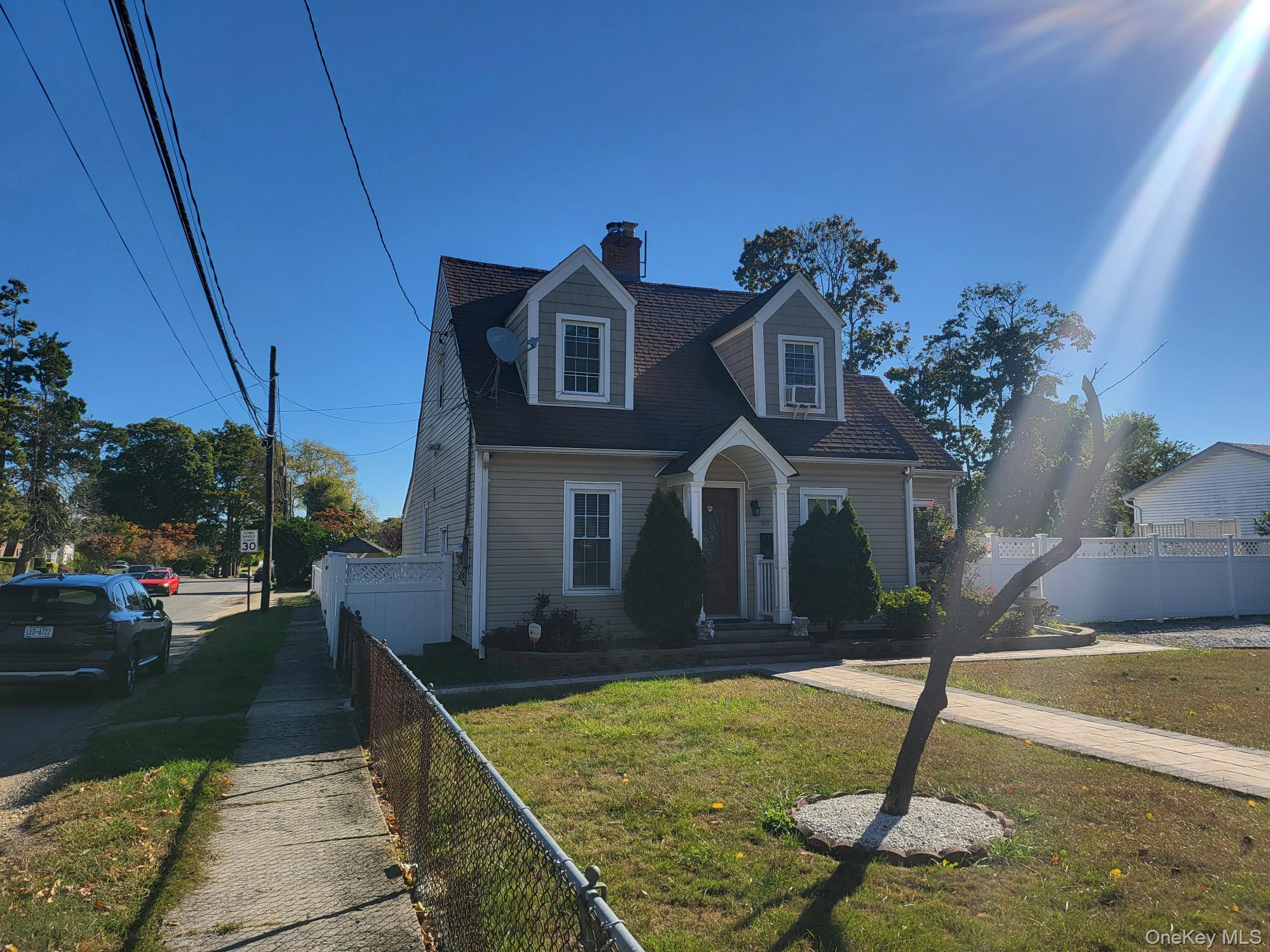 #1 photo, 61 Wheeler Road, सफ़ोक काउंटी Central Islip , NY 11722