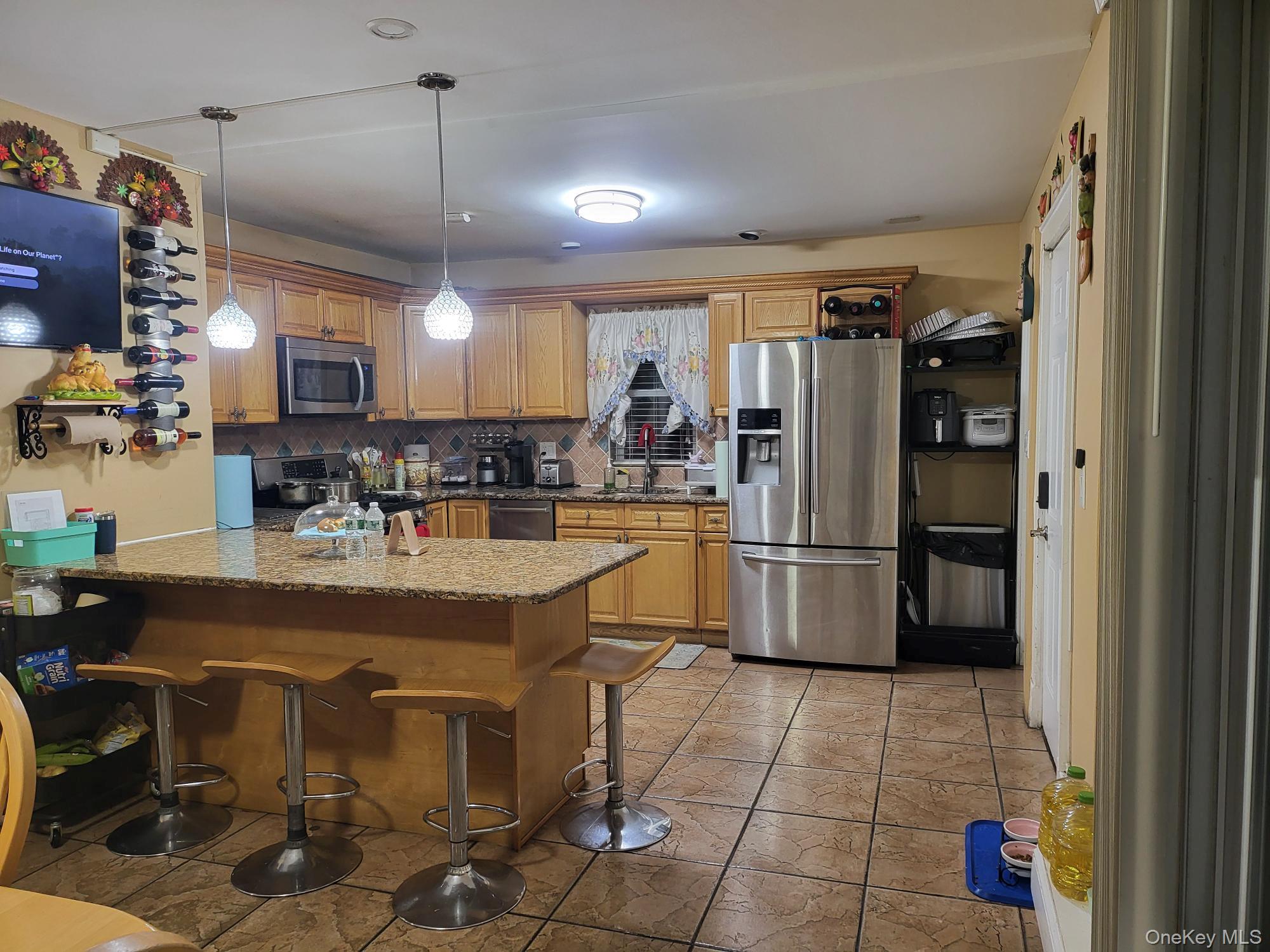 #12 photo, 61 Wheeler Road, सफ़ोक काउंटी Central Islip , NY 11722