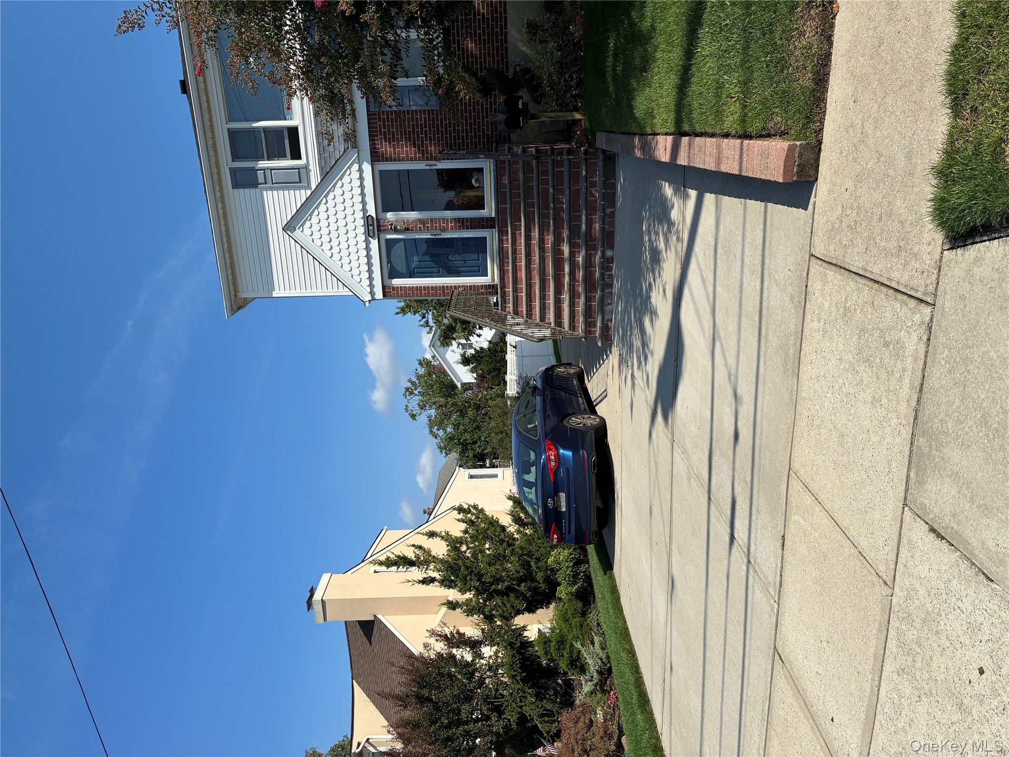 #1 photo, 44 Franklin Street, ナッソー郡 East Rockaway , NY 11518