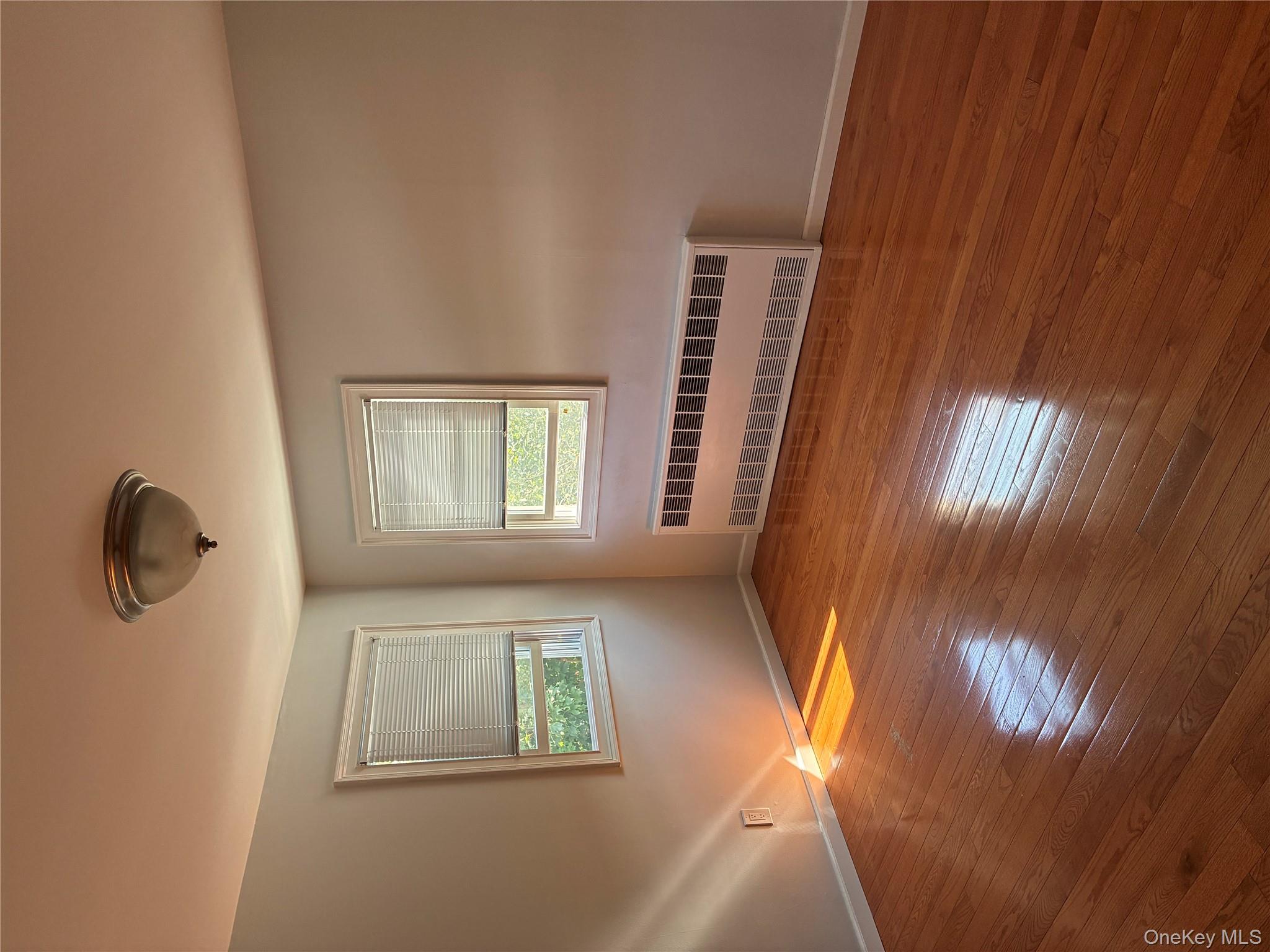 #10 photo, 44 Franklin Street, ナッソー郡 East Rockaway , NY 11518