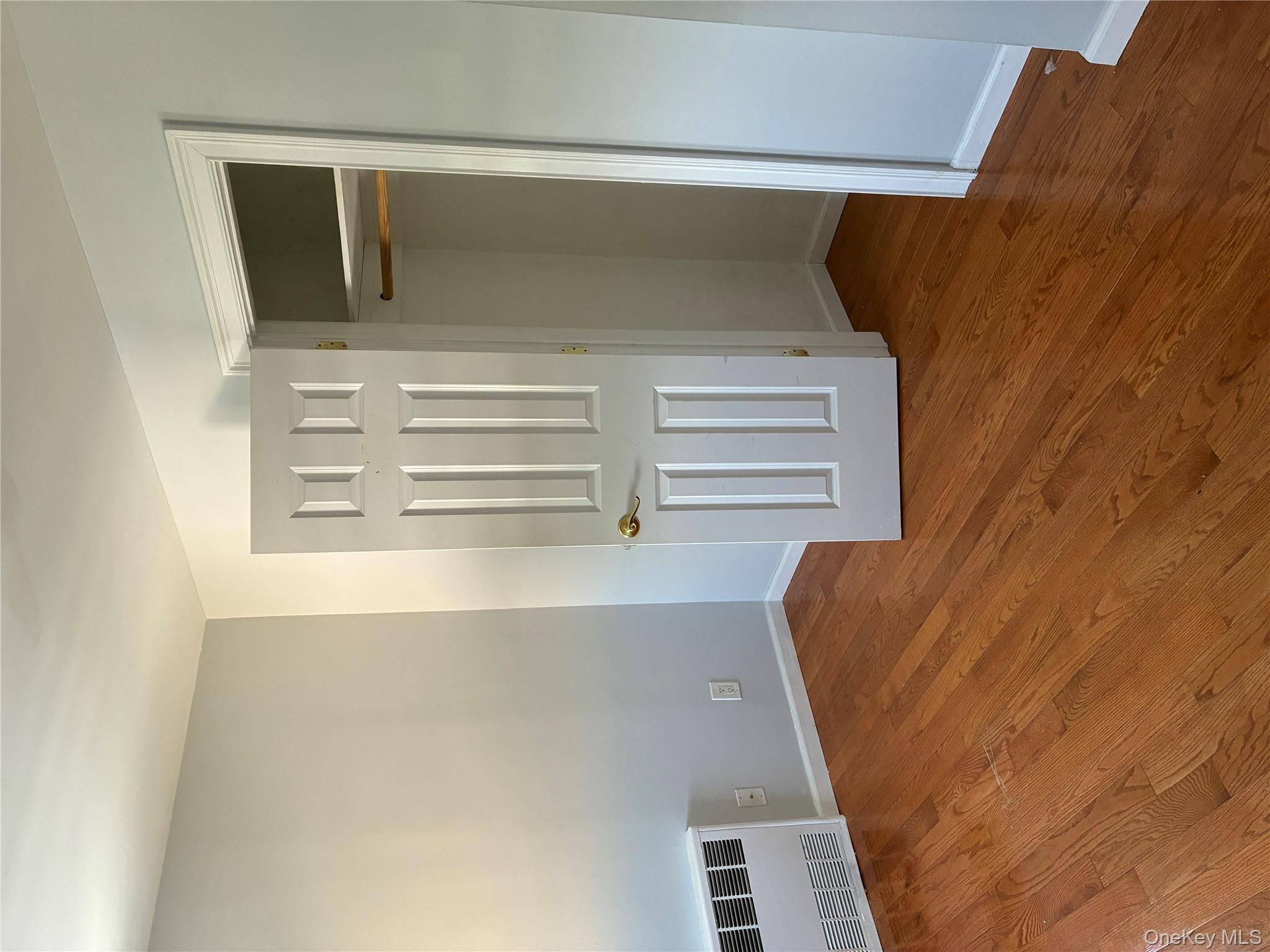 #11 photo, 44 Franklin Street, ナッソー郡 East Rockaway , NY 11518