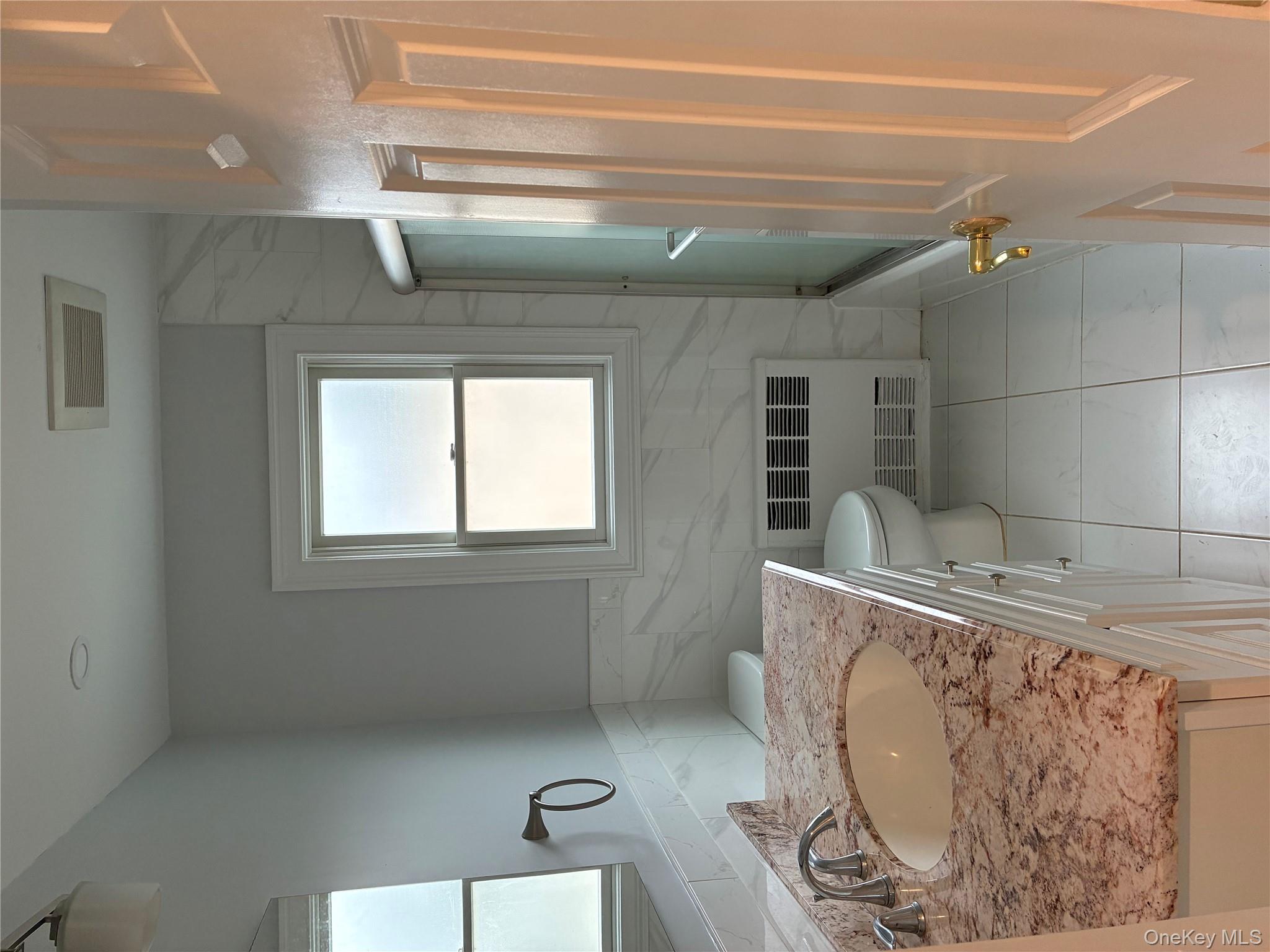 #12 photo, 44 Franklin Street, ナッソー郡 East Rockaway , NY 11518