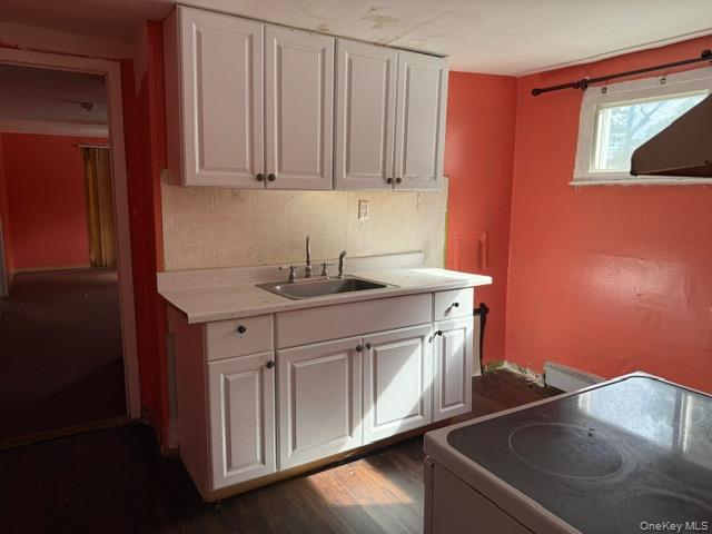 #4 photo, 120 Lockwood Avenue, Huntington , NY 11746