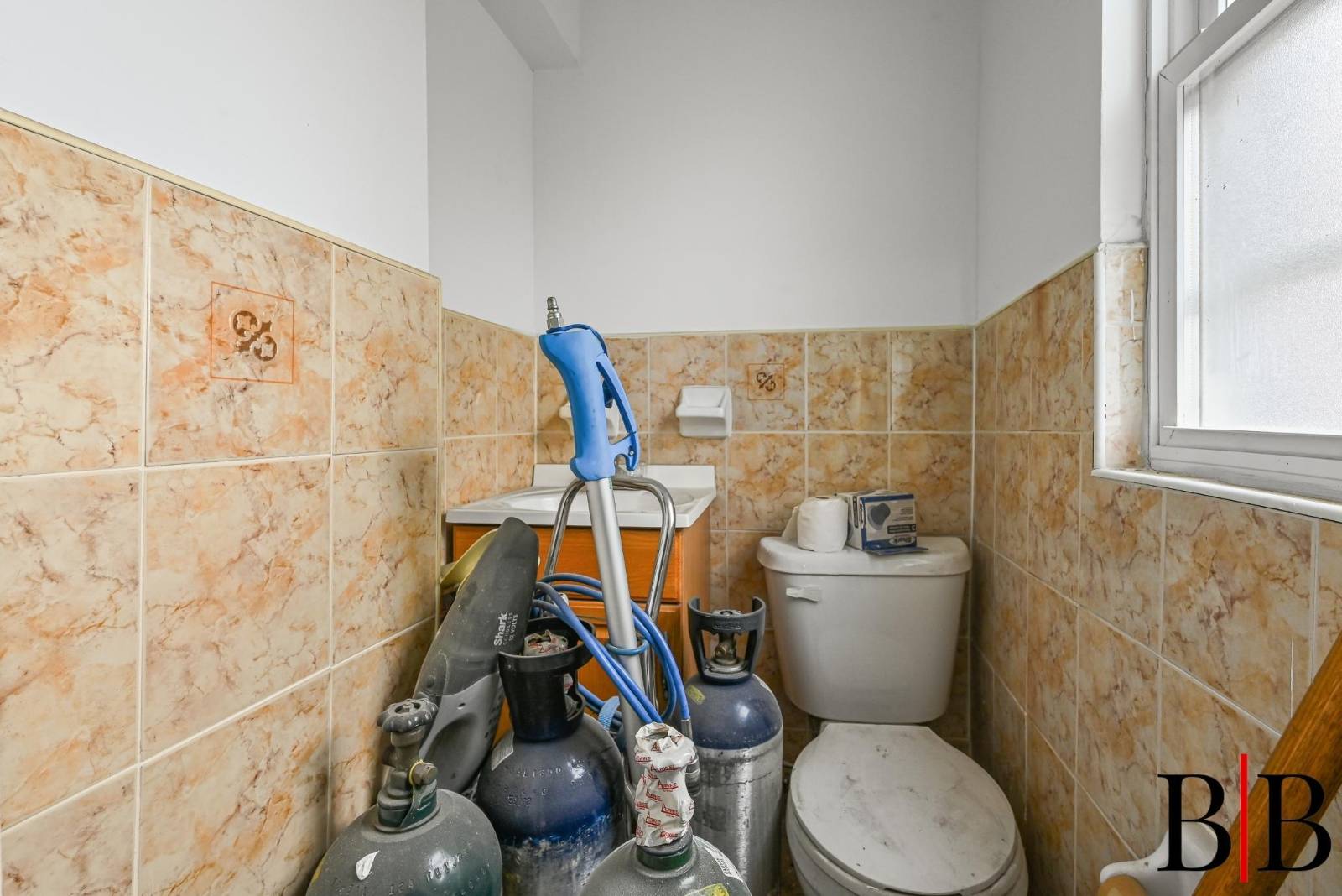 #11 photo, 9301 Avenue L, Canarsie , NY 11236