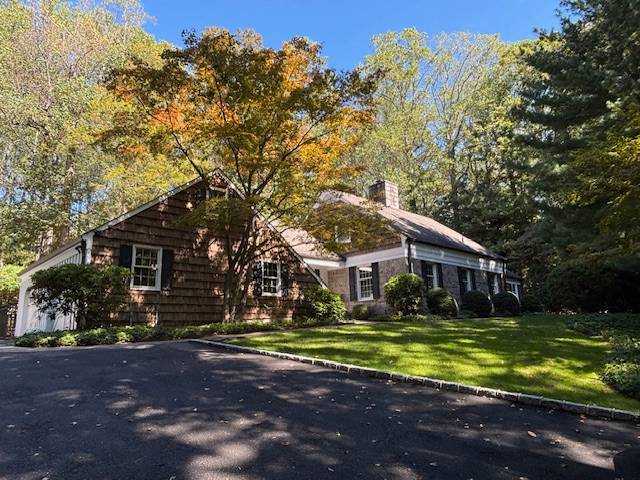 #1 photo, 32 Hitherbrook Road, Saint James , NY 11780
