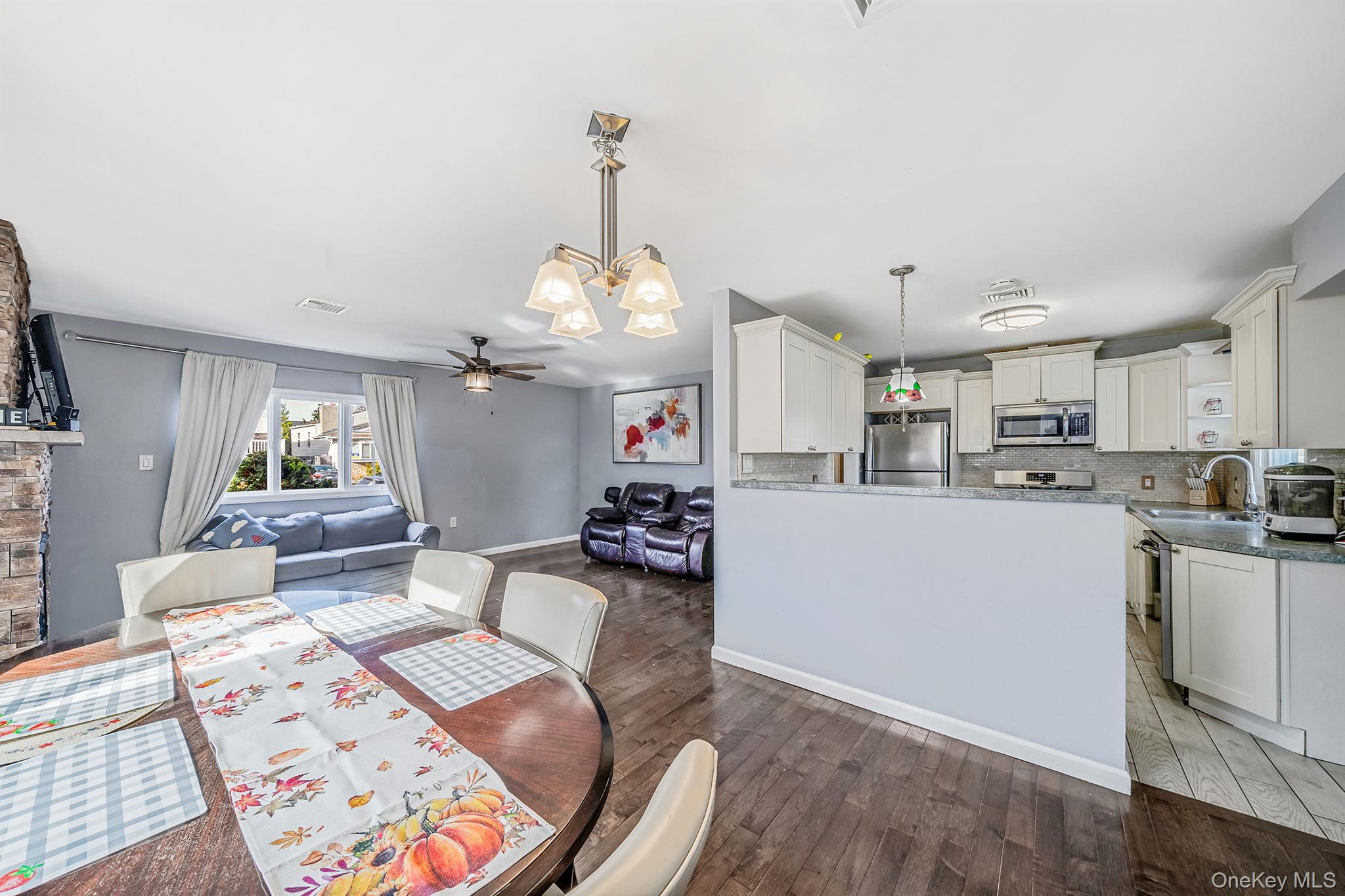 #12 photo, 33 E. Seacrest Avenue, Lindenhurst , NY 11757