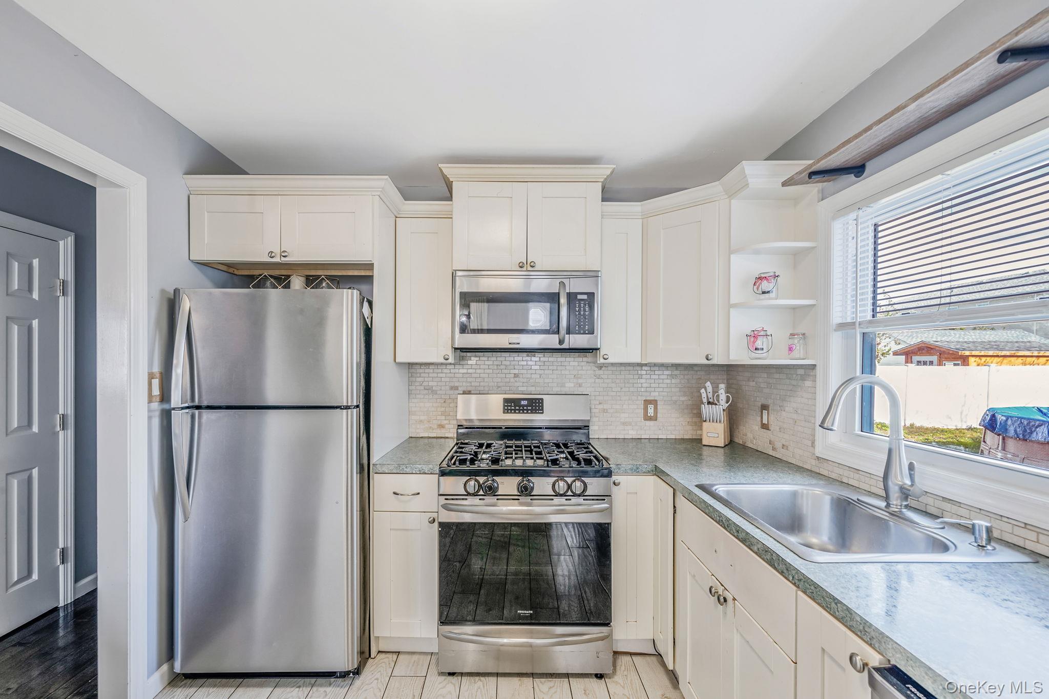 #13 photo, 33 E. Seacrest Avenue, Lindenhurst , NY 11757