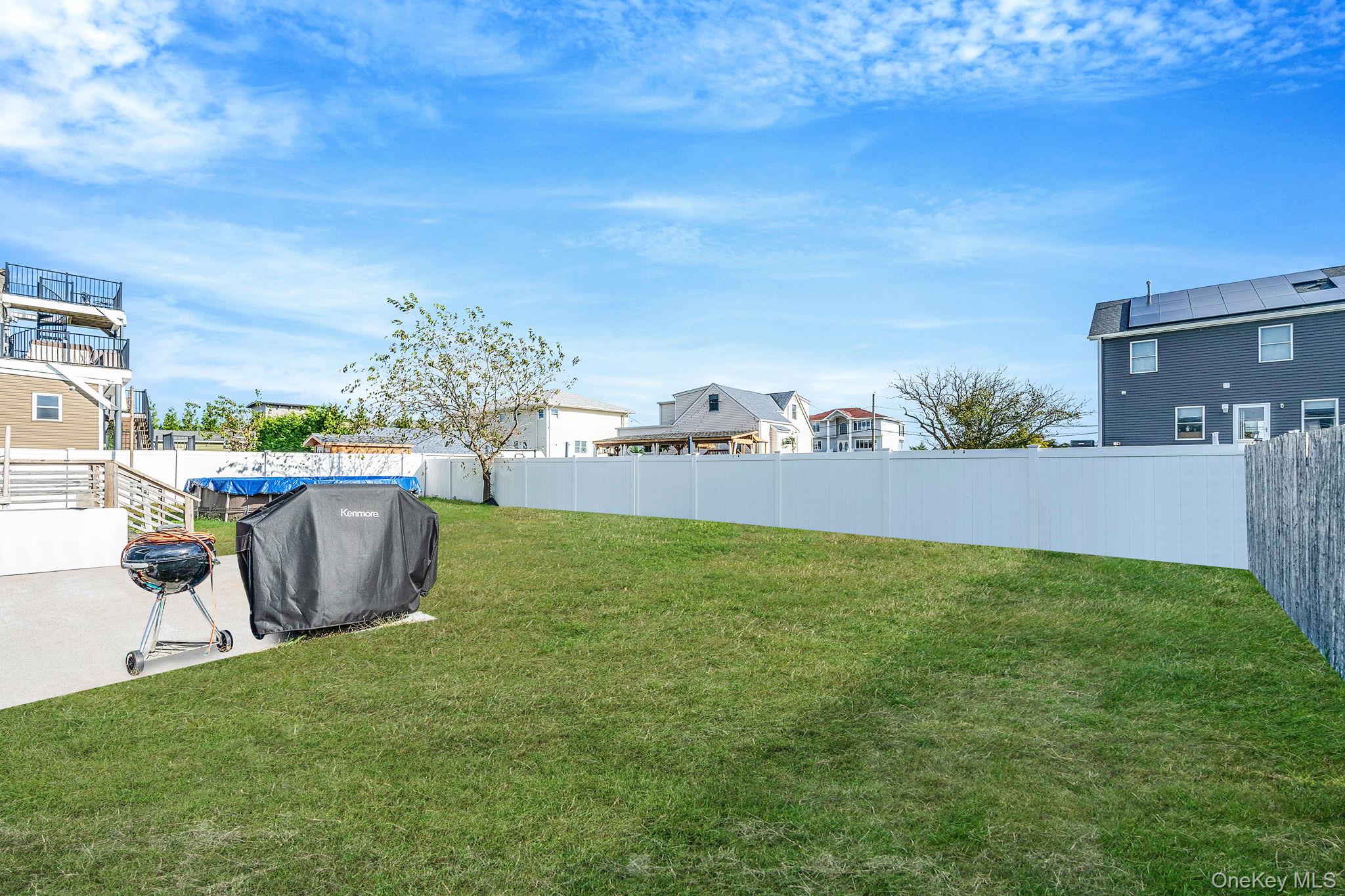 #5 photo, 33 E. Seacrest Avenue, Lindenhurst , NY 11757