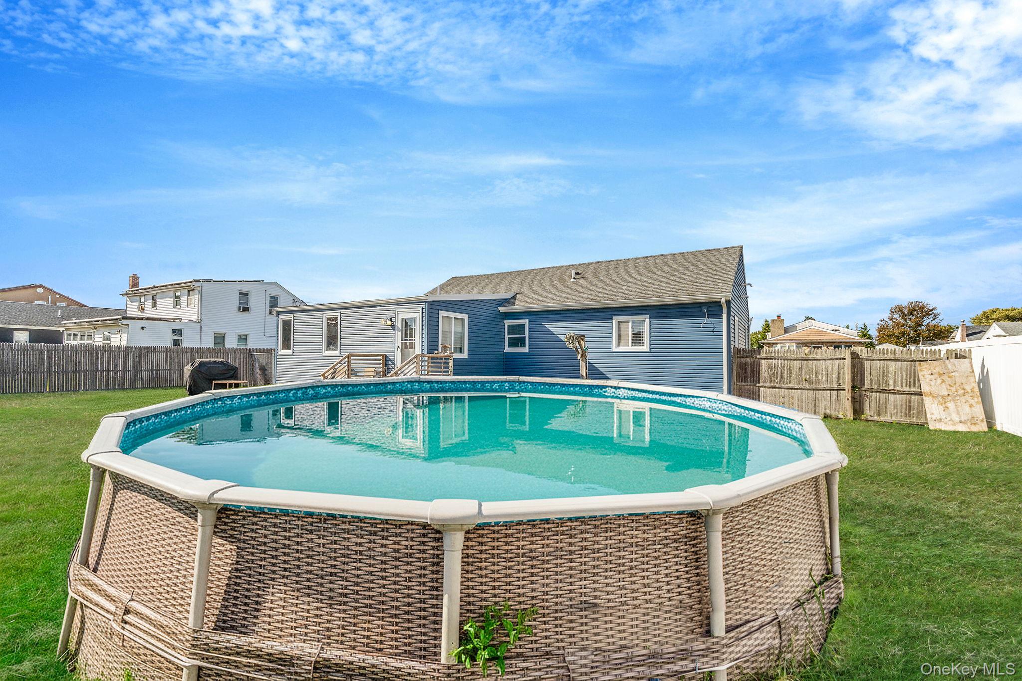 #8 photo, 33 E. Seacrest Avenue, Lindenhurst , NY 11757