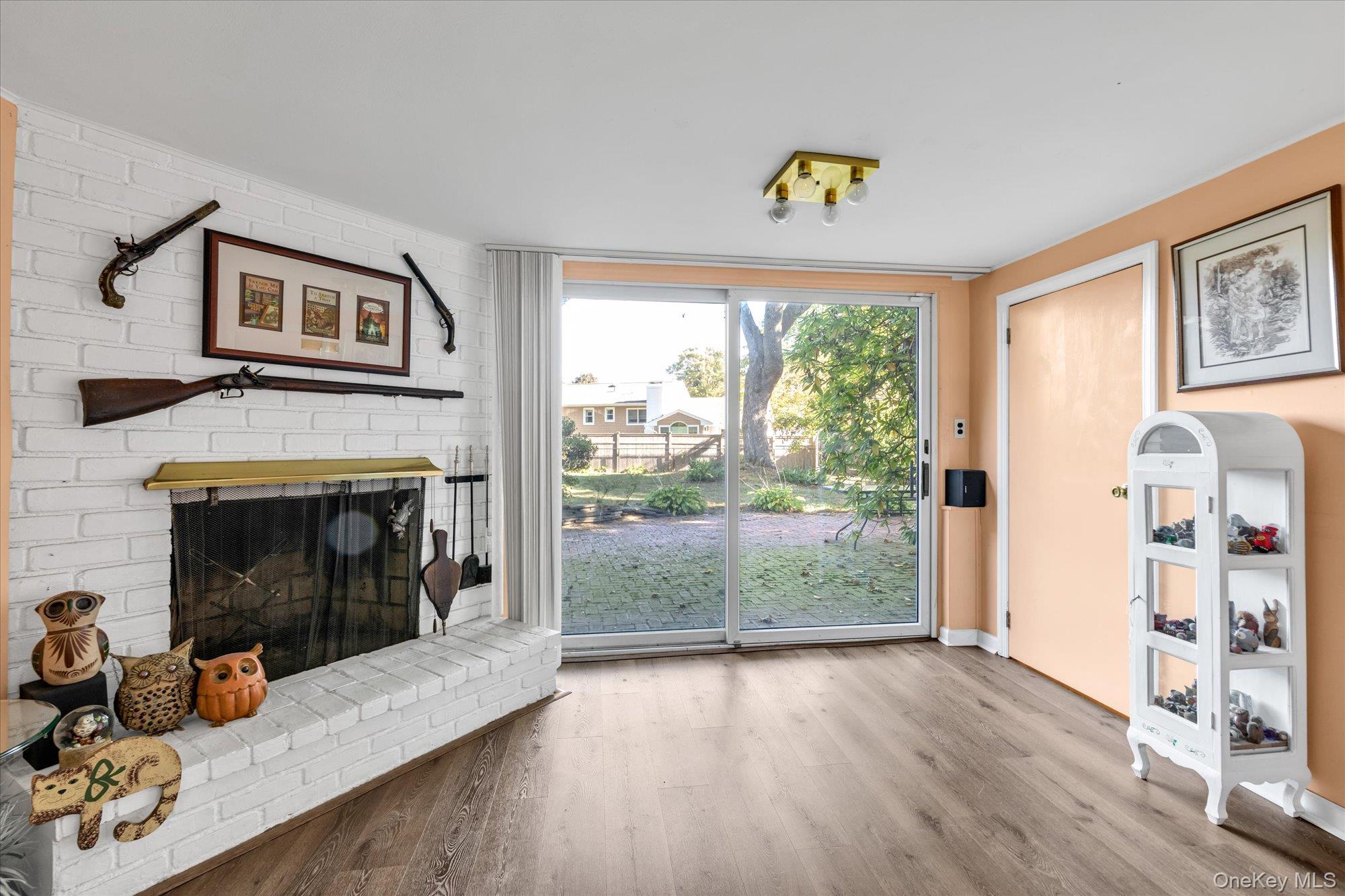 #11 photo, 5 Meroke Court, Huntington Station , NY 11746